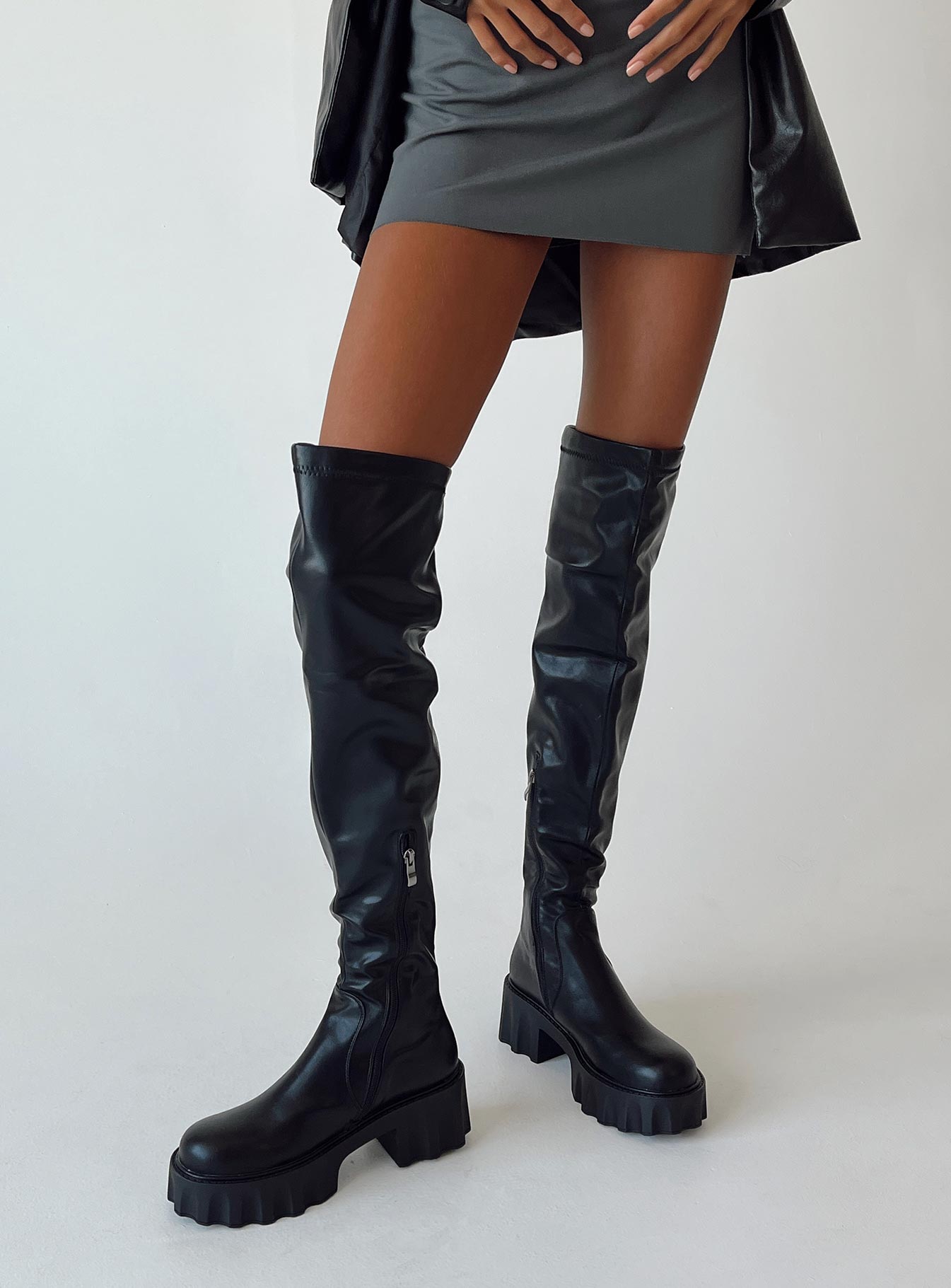 Costello Over the Knee Boots Black-Heyiad