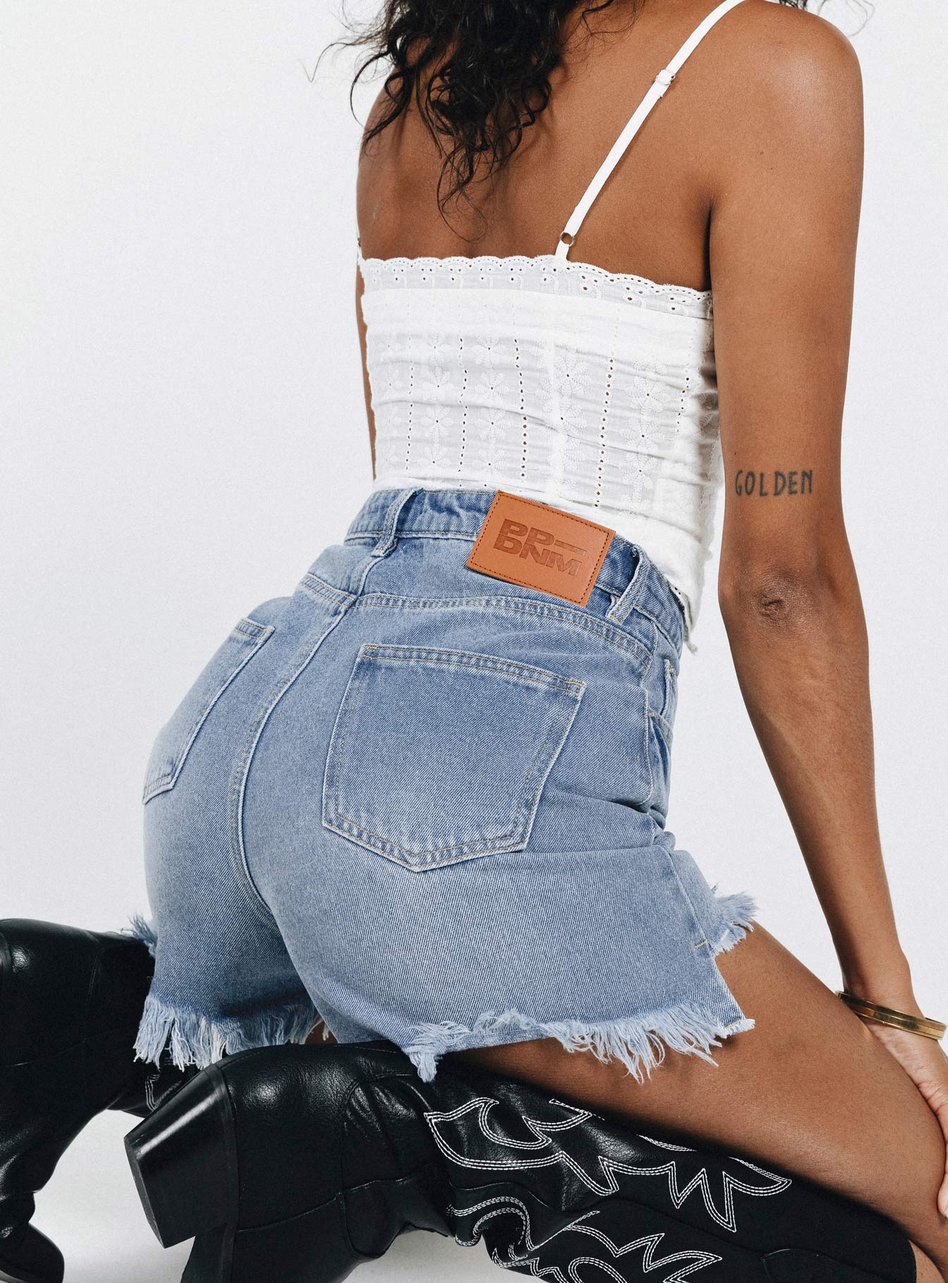 Kalynda Denim Shorts Mid Wash Blue-Heyiad