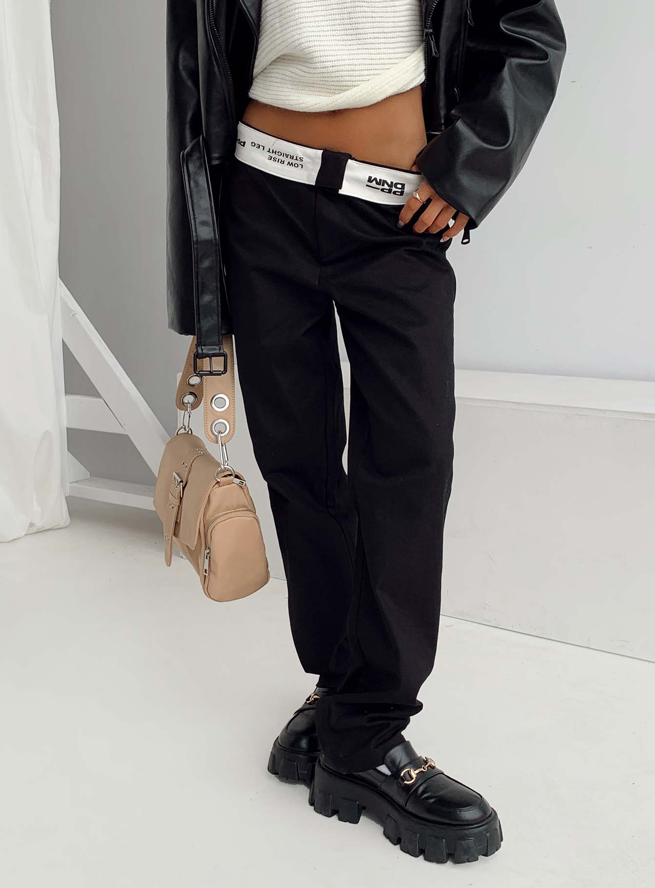 Dava Low Rise Pants Black-Heyiad
