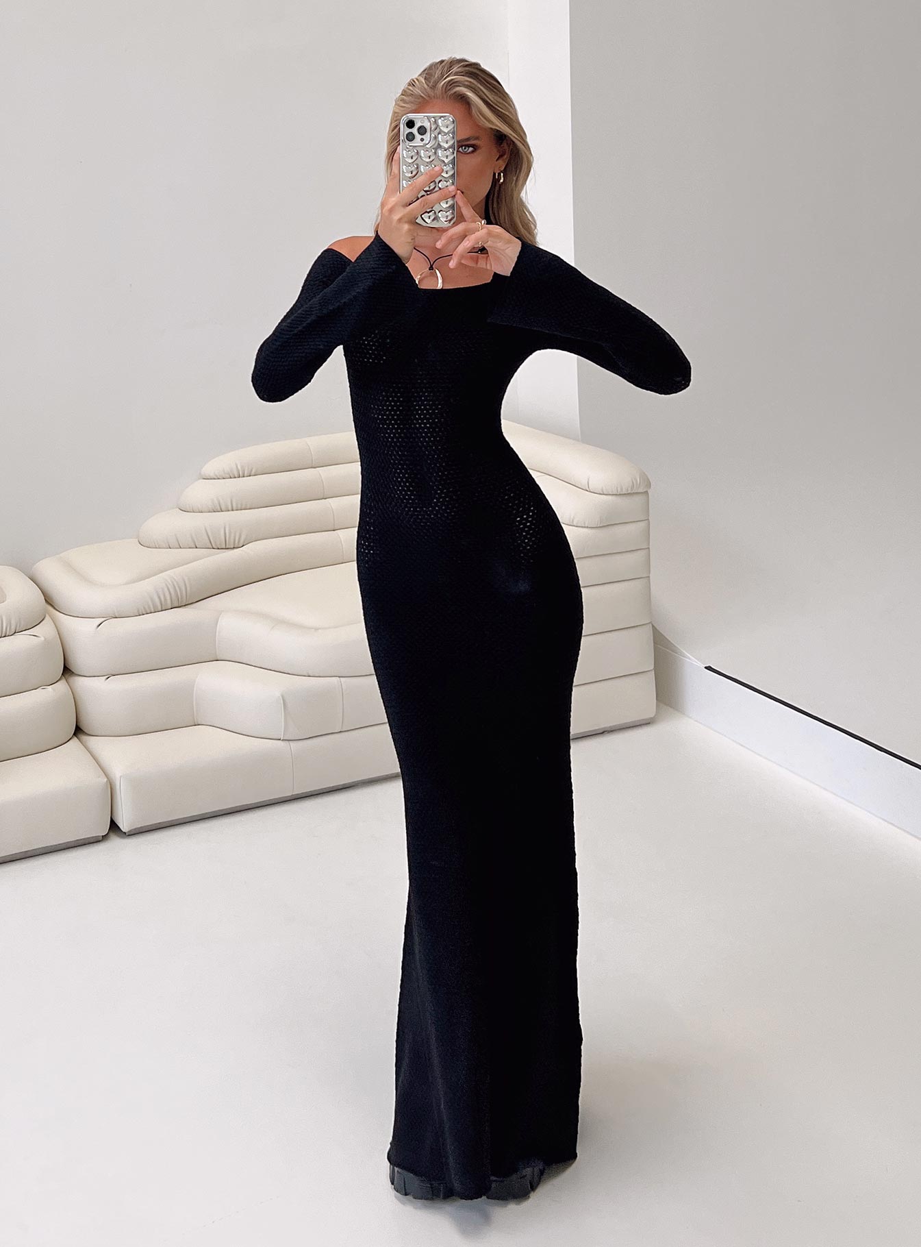 Devyn Off The Shoulder Maxi Dress Black-Heyiad