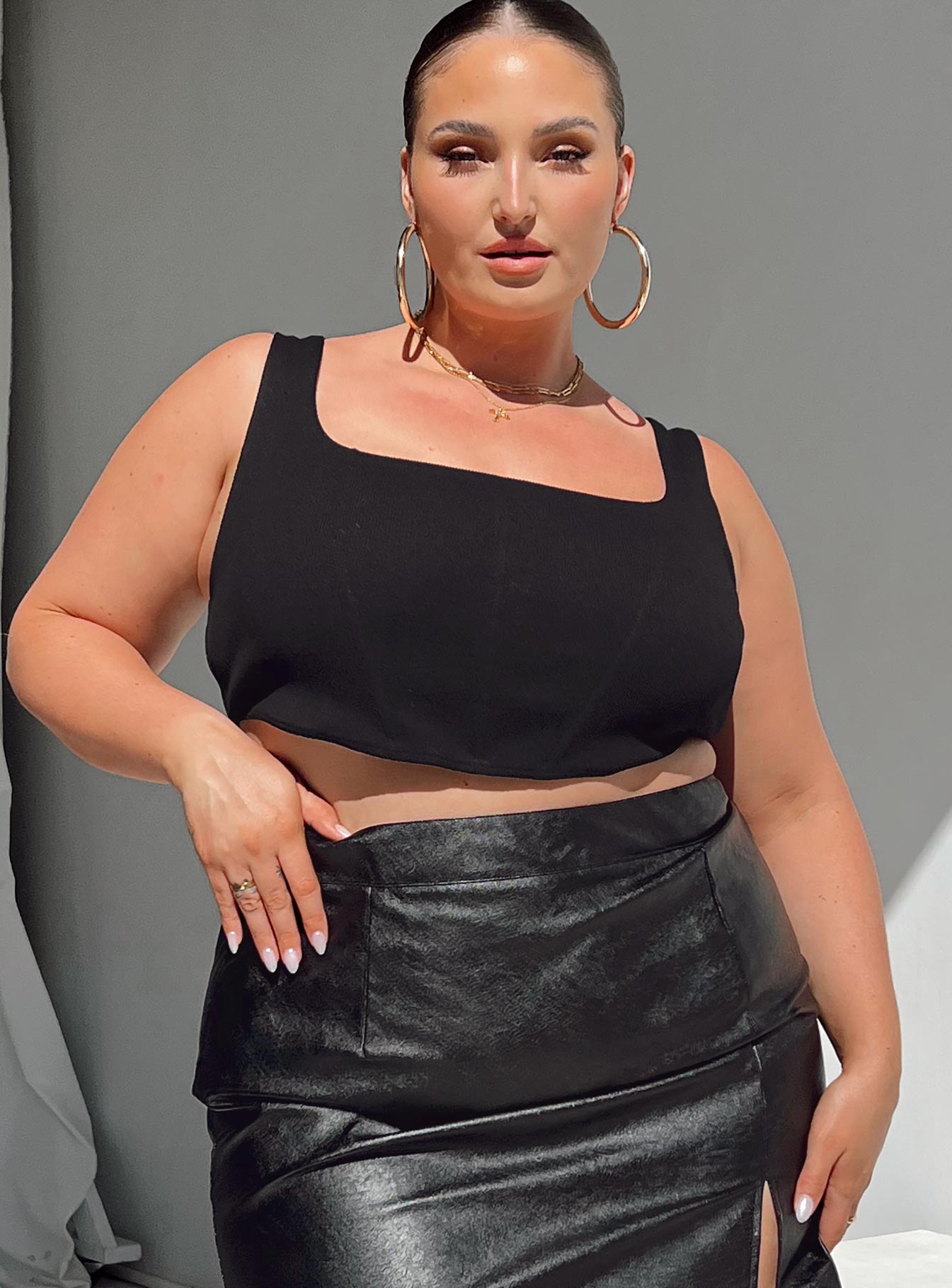Kaeshia Rib Bustier Black Curve-Heyiad
