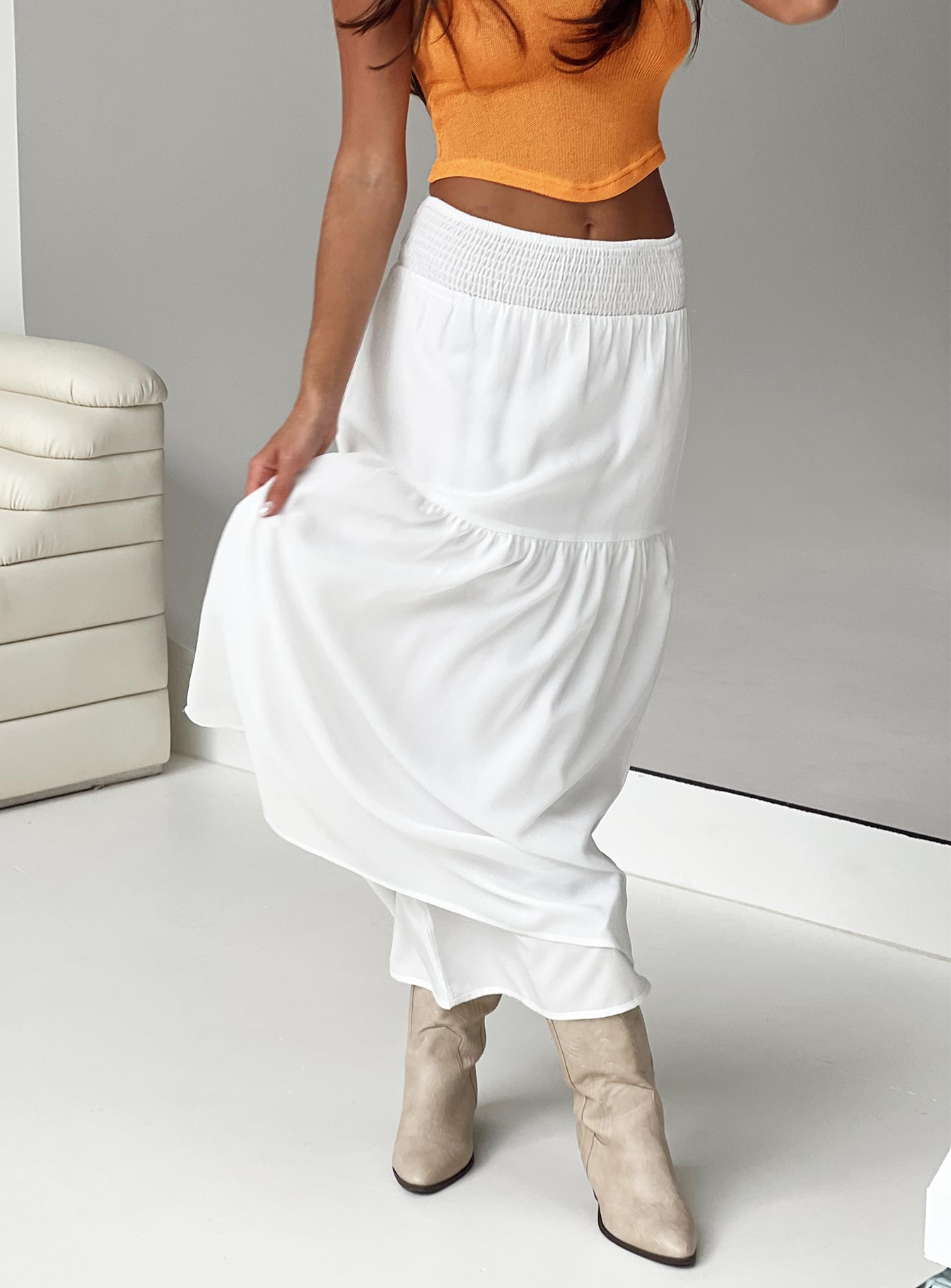 Dion Maxi Skirt White-Heyiad
