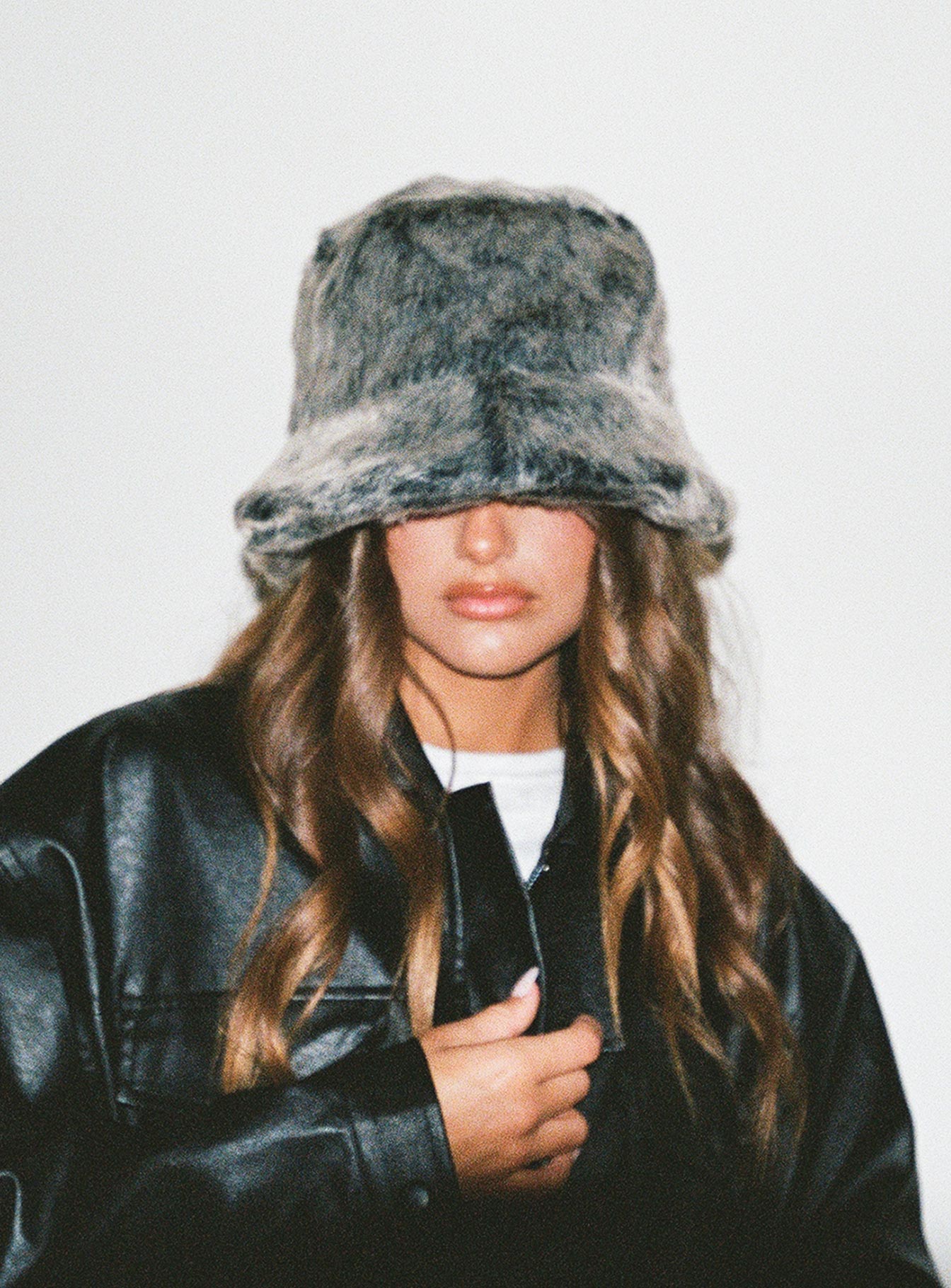 Delvey Fluffy Hat Grey-Heyiad