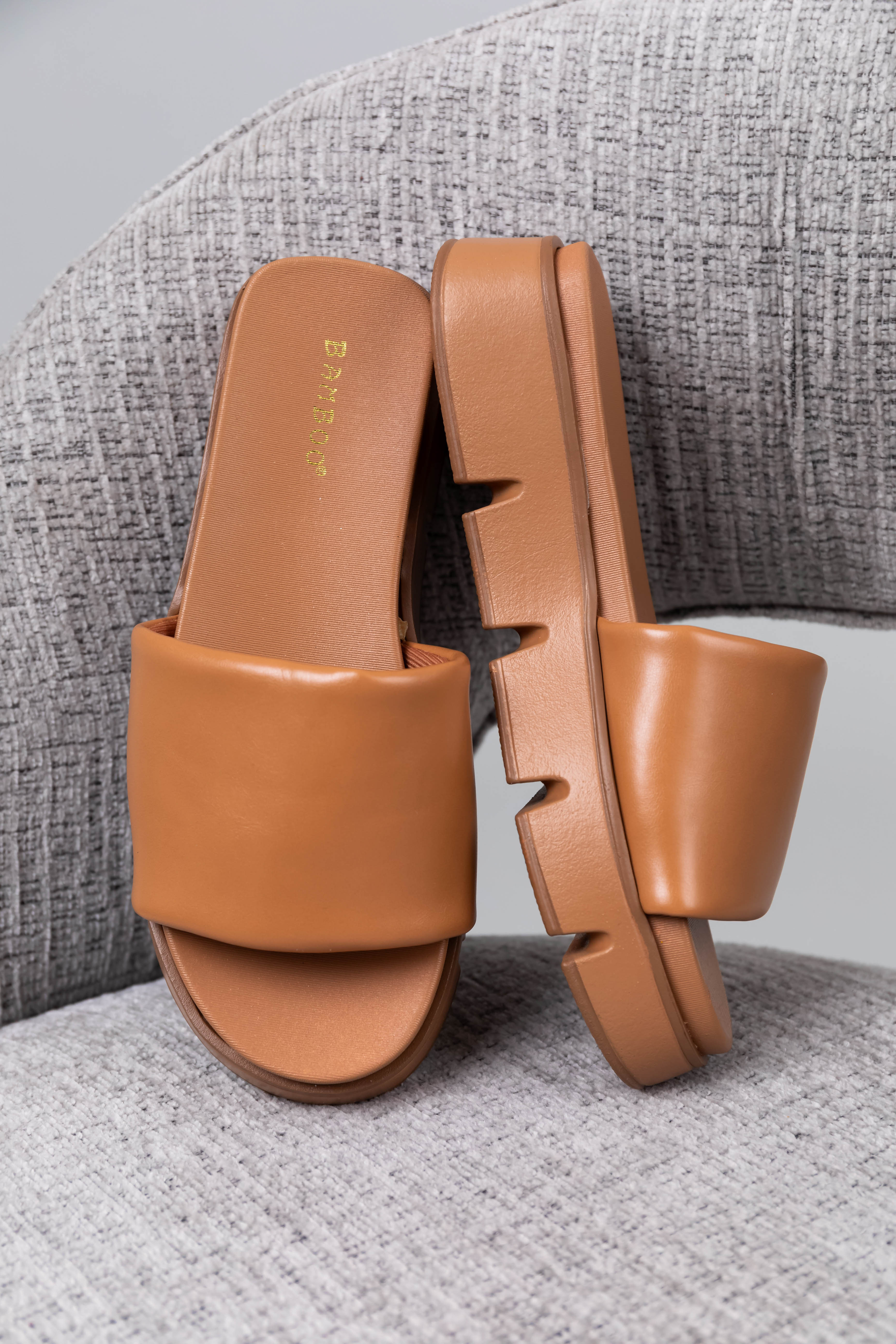 Cognac Treaded Platform Slide Sandals-Newayad