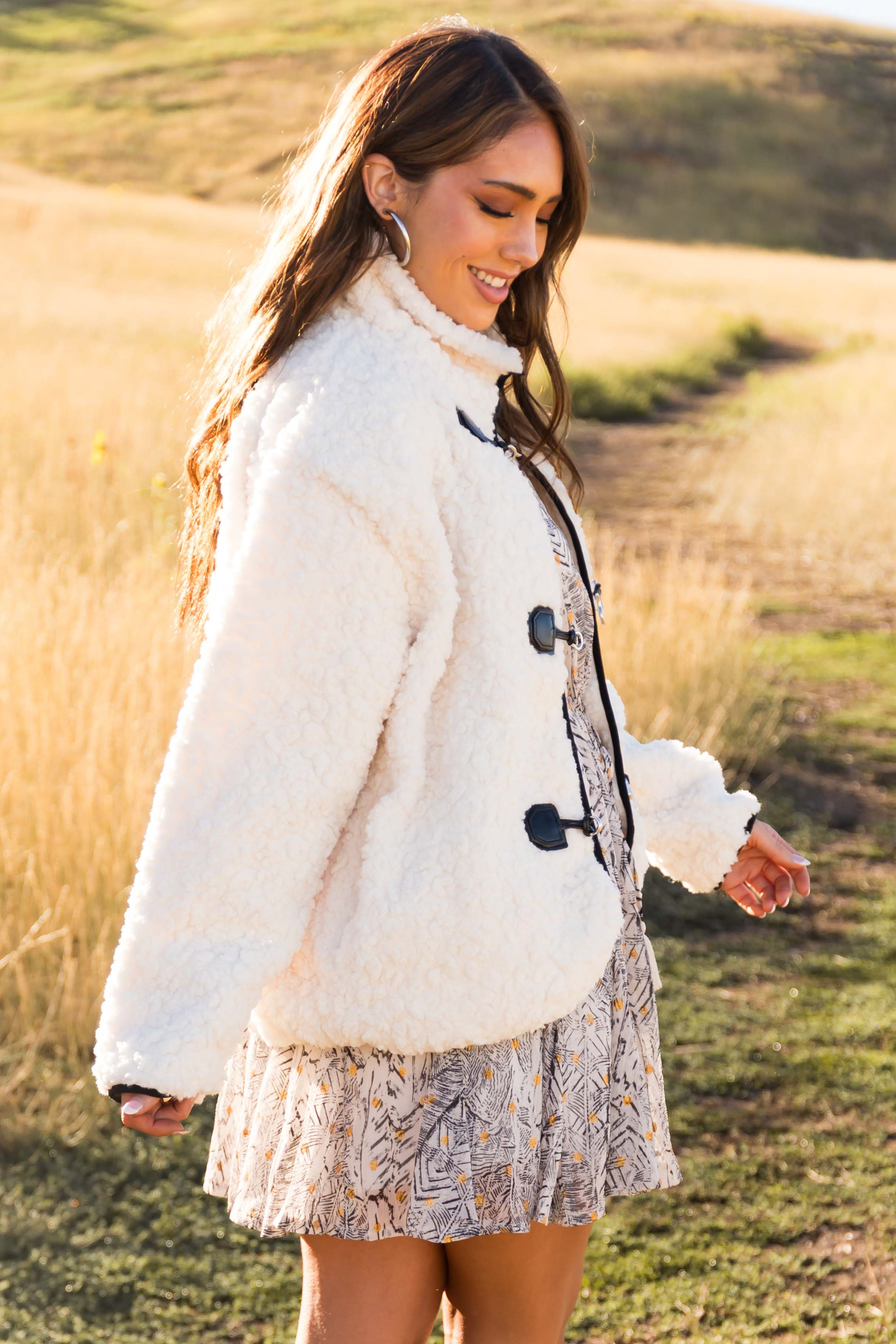 Ivory Toggle Clasp Sherpa Jacket-Newayad