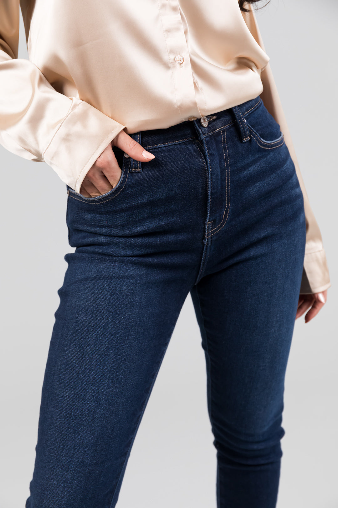 KanCan Dark Wash High Rise Folded Hem Jeans-Newayad