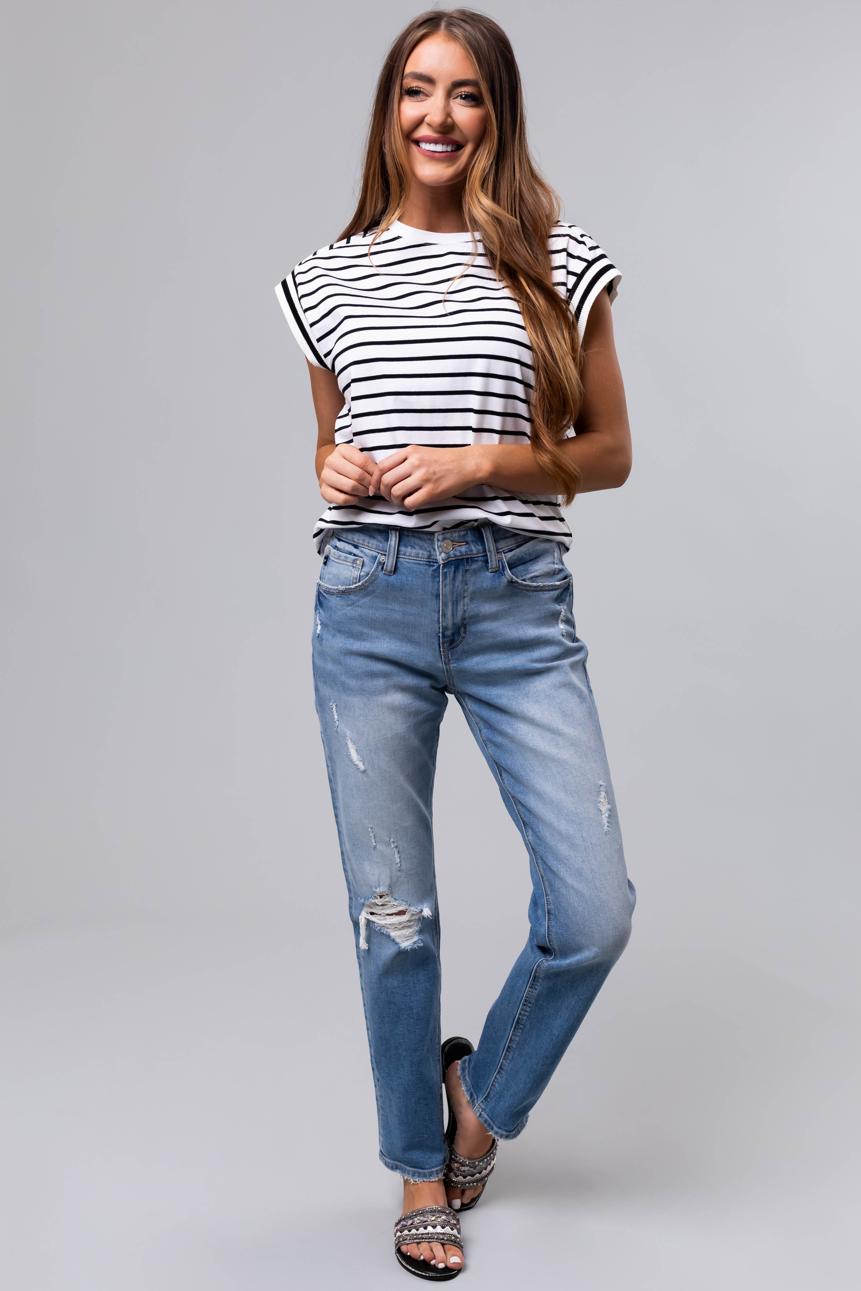 KanCan Medium Wash Straight Leg High Rise Jeans-Newayad