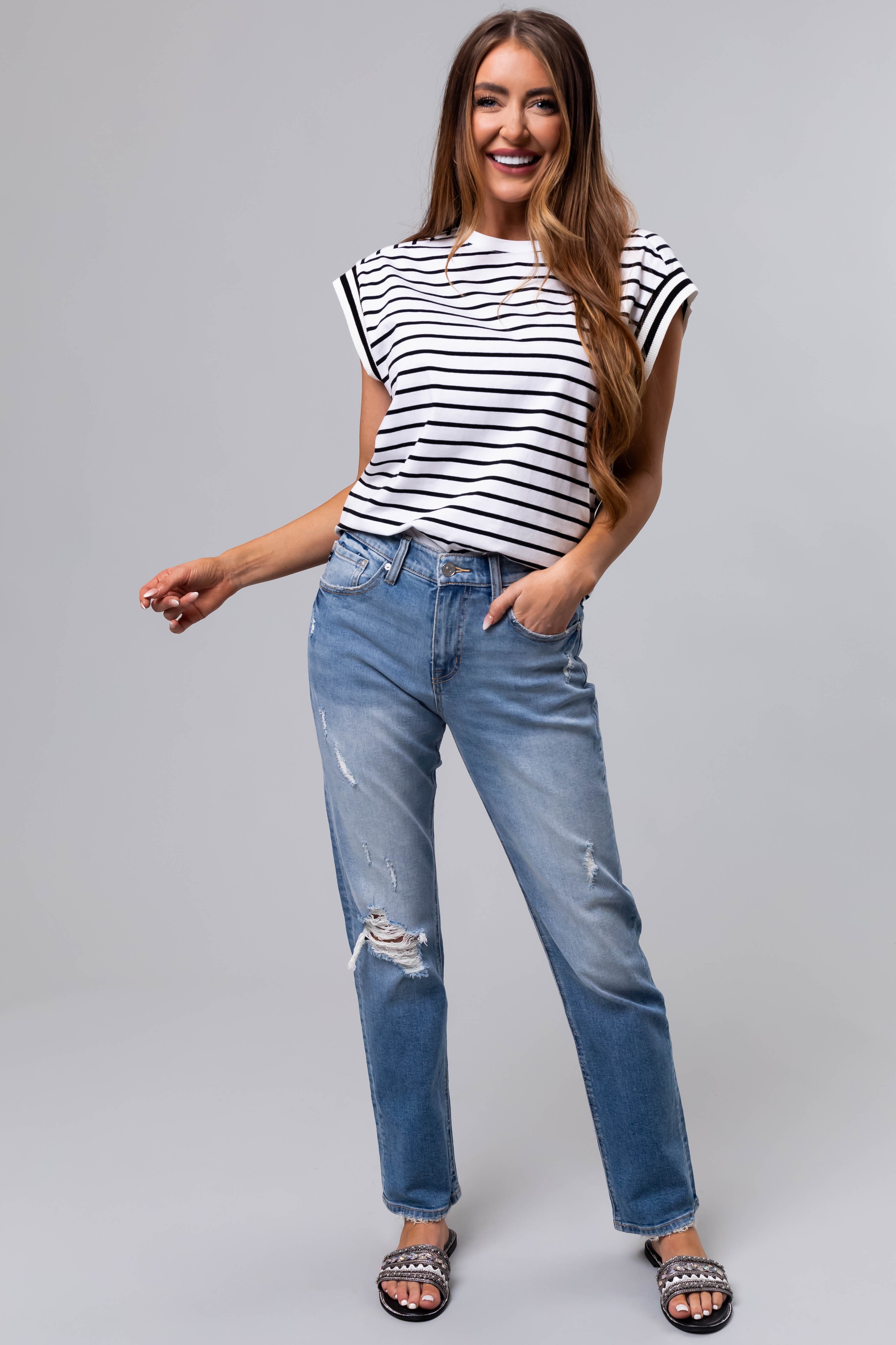 KanCan Medium Wash Straight Leg High Rise Jeans-Newayad