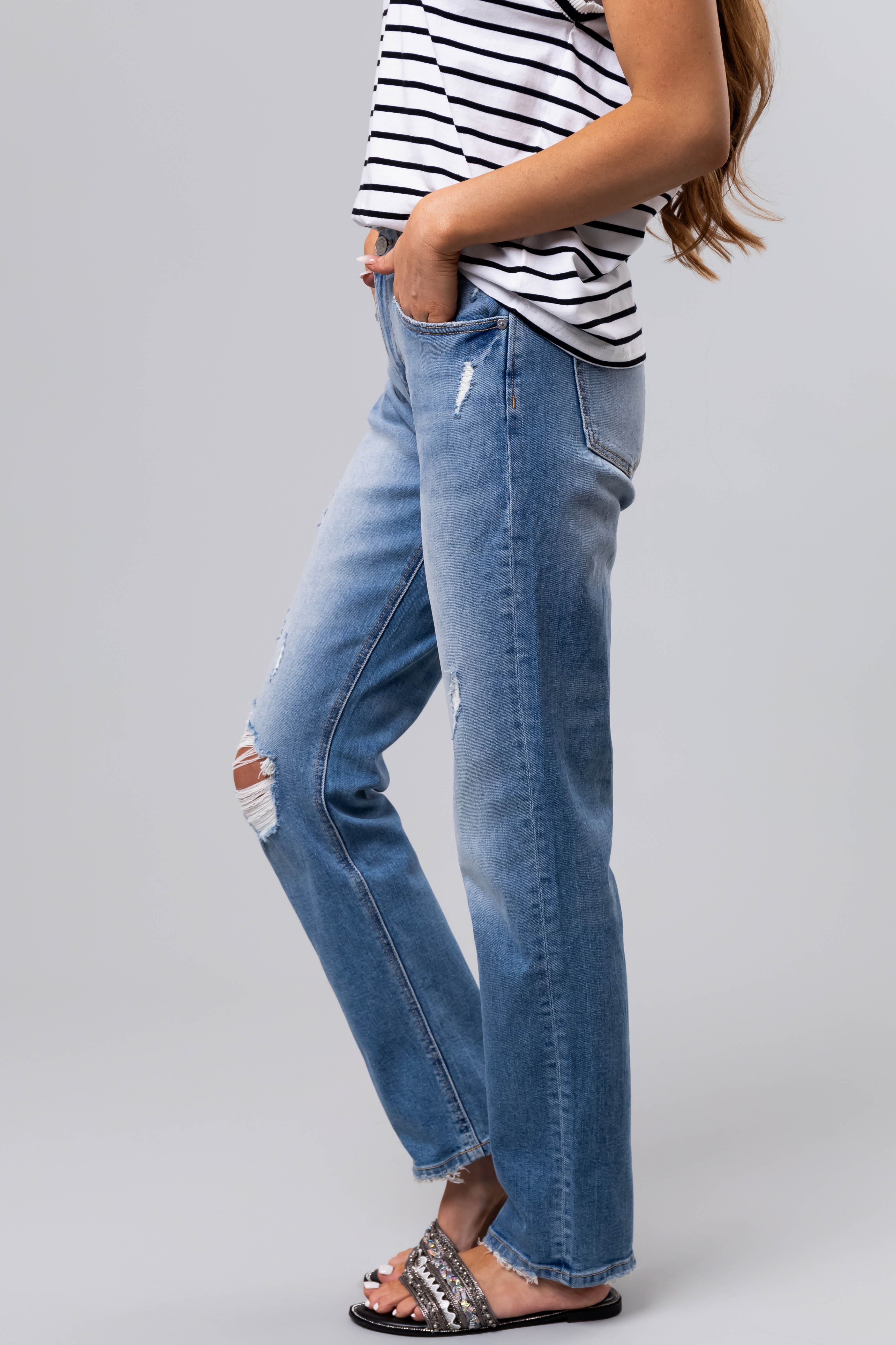 KanCan Medium Wash Straight Leg High Rise Jeans-Newayad