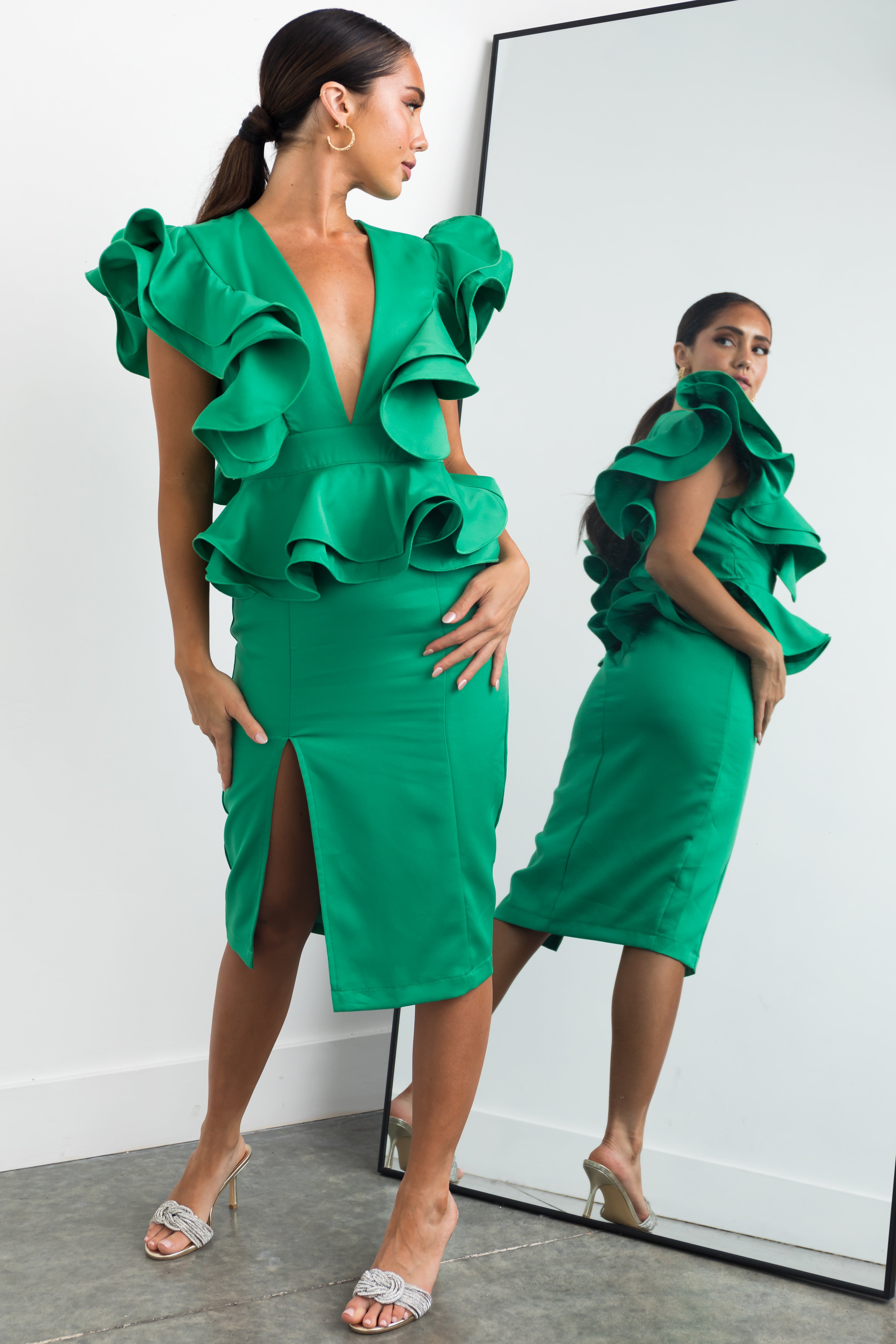 Kelly Green Deep V Neck Ruffle Midi Dress-Newayad