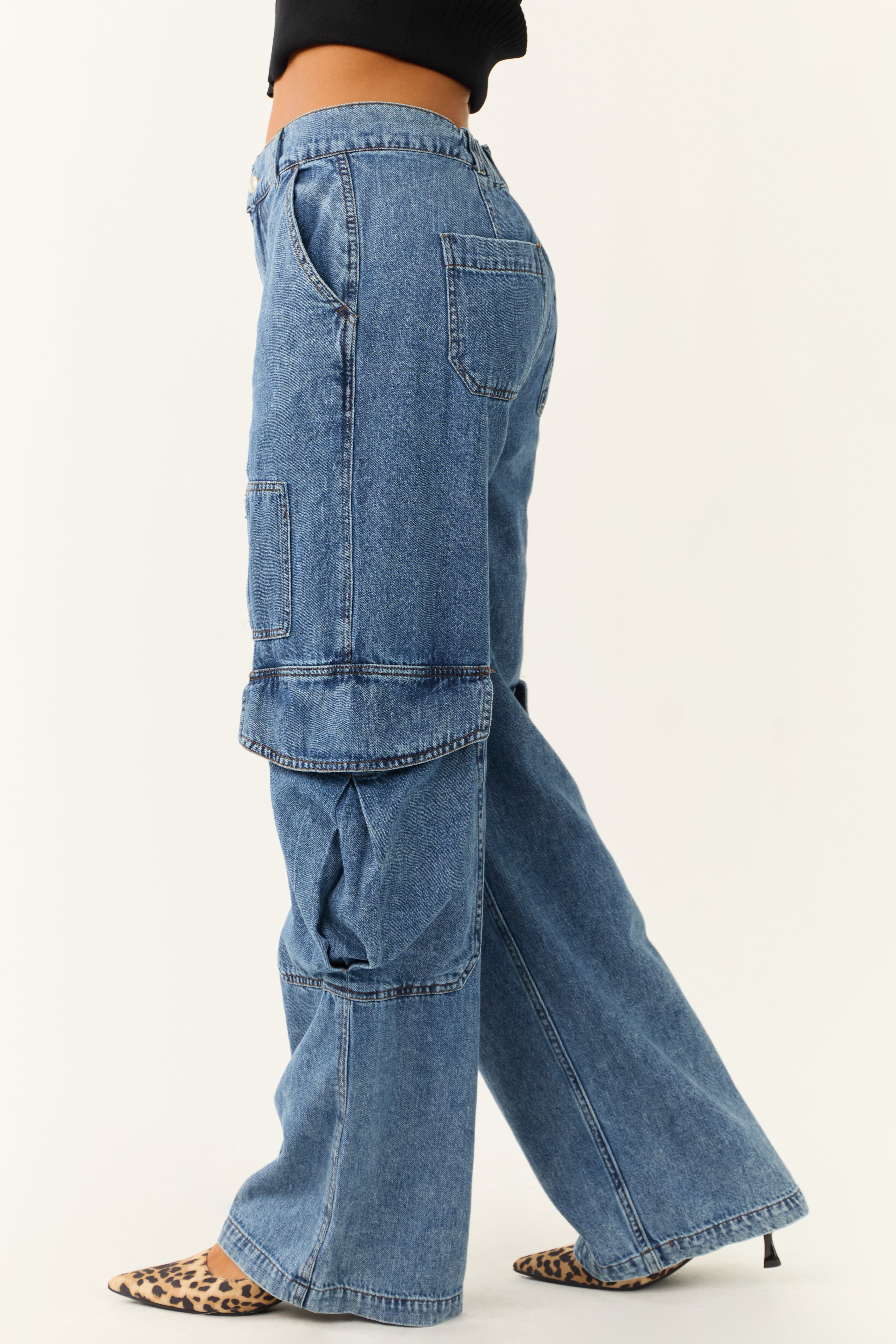 Signature8 Medium Wash Wide Leg Cargo Jeans-Newayad