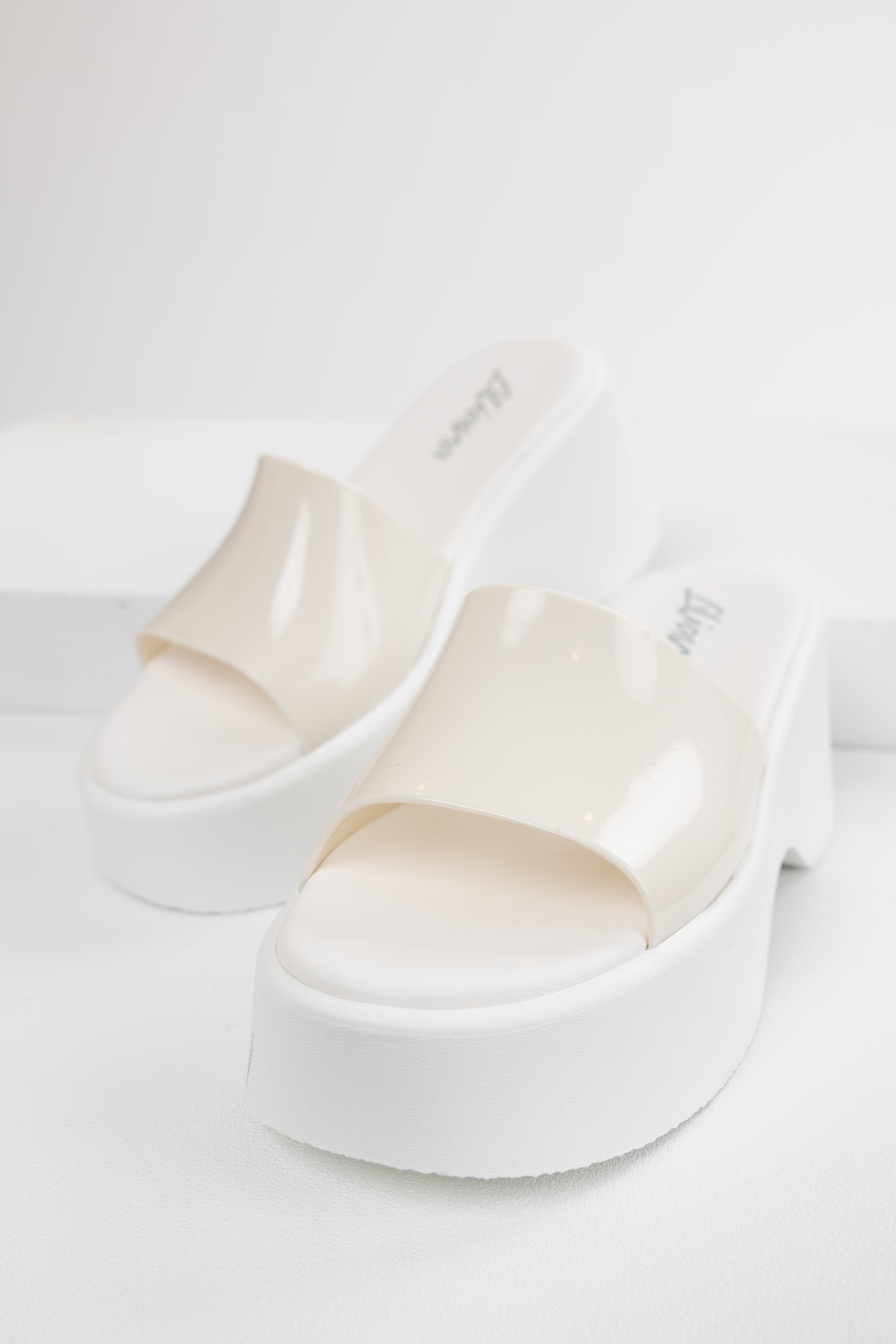 White Single Band Platform Wedge Sandals-Newayad