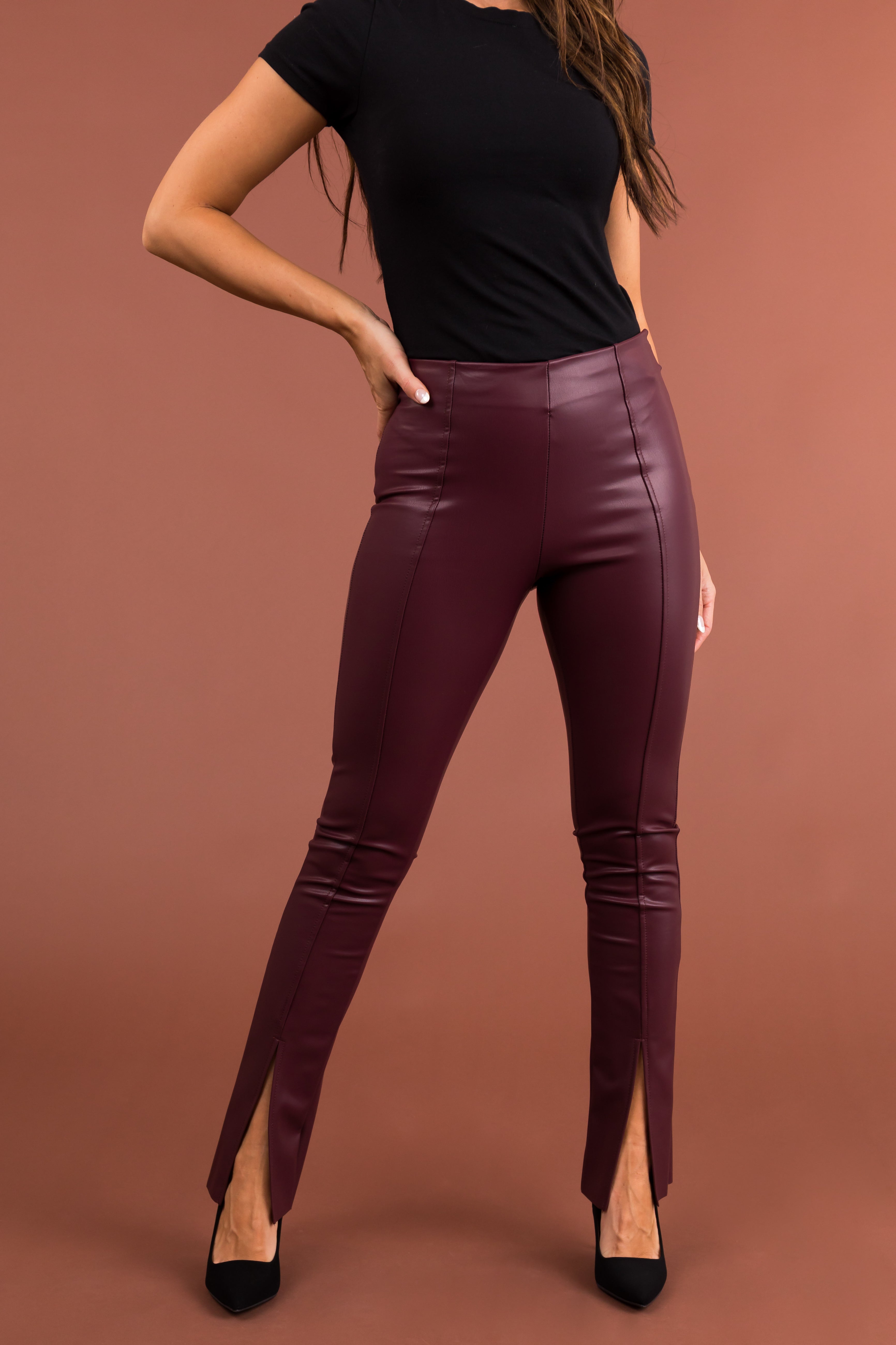 Wine Slit Hem Faux Leather Leggings-Newayad