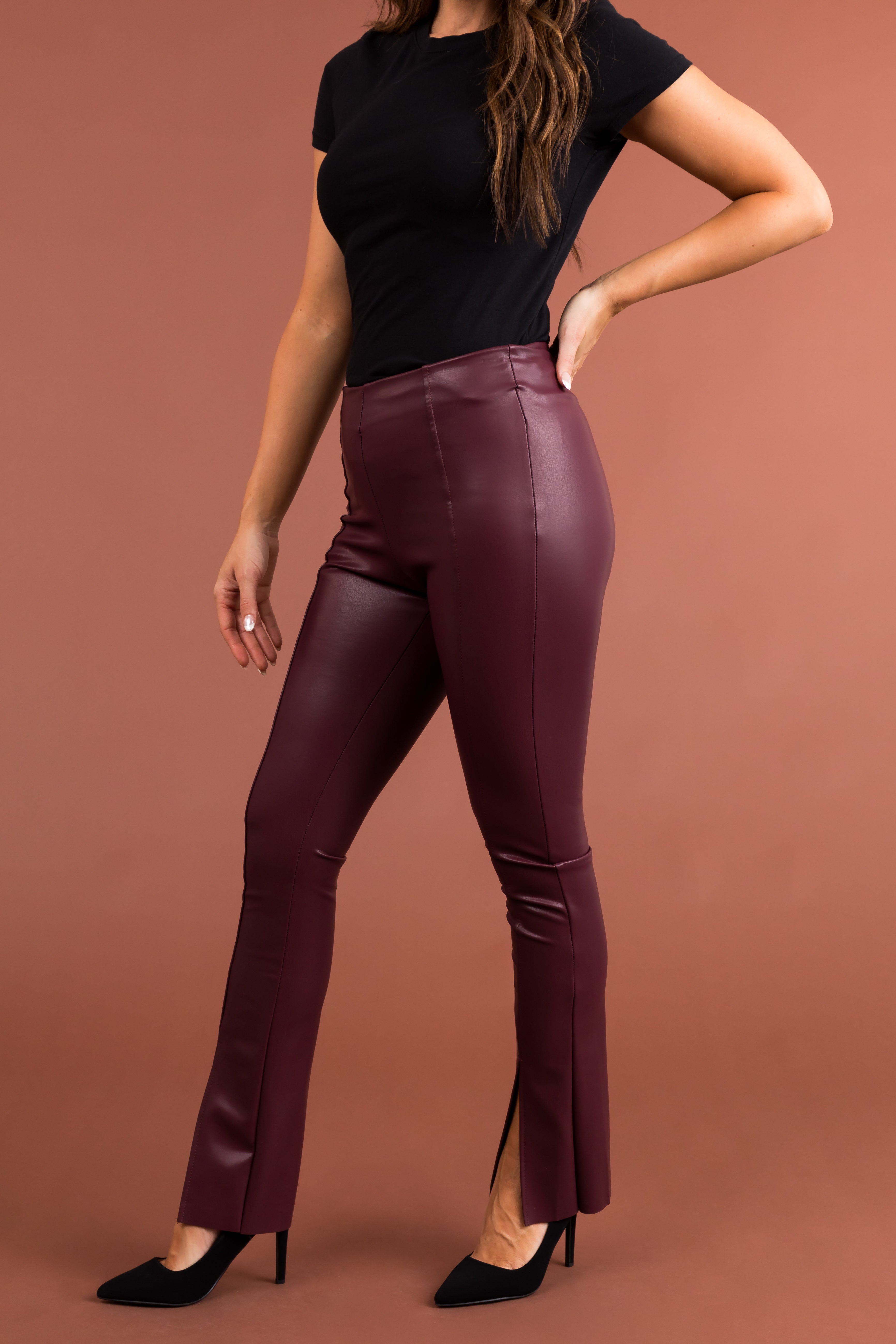 Wine Slit Hem Faux Leather Leggings-Newayad
