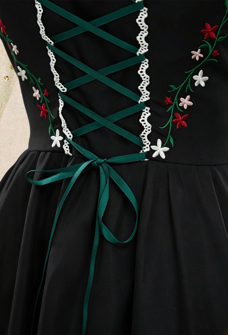 Oktoberfest Bavarian Attire German Dirndl Embroidered Dress with Apron and Blouse
