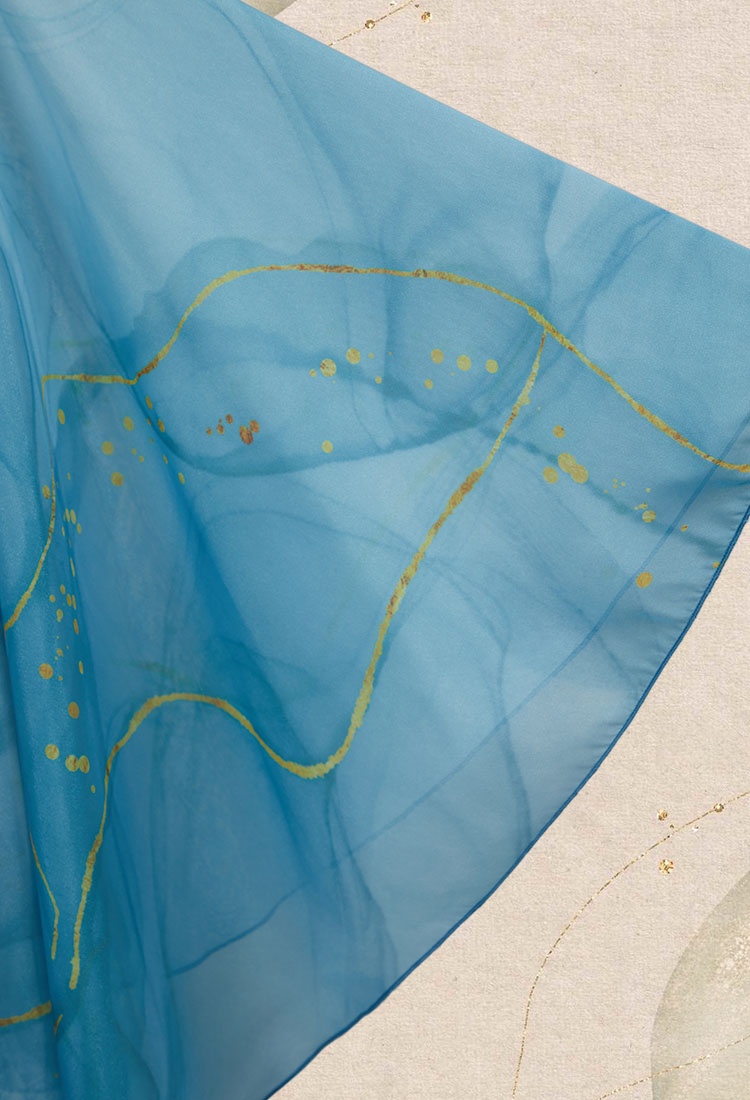 Medieval Mermaid Dress Renaissance Vintage Blue Gradient Dress with Sleeves and Necklace