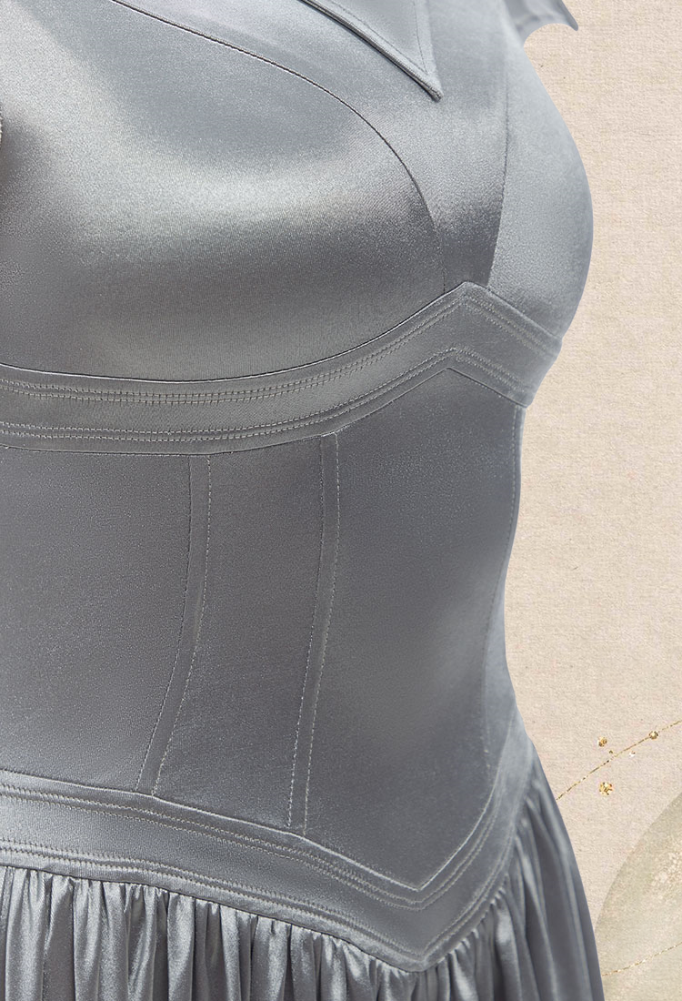 Medieval Elegant Female Warrior Dress Women Knight Maxi Dress with Gloves and Wrist Armor