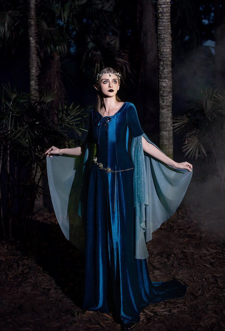Medieval Renaissance Costume Historical Retro Celtic Fairy Velvet Gown V-neck Lace-up Long Sleeves Dress