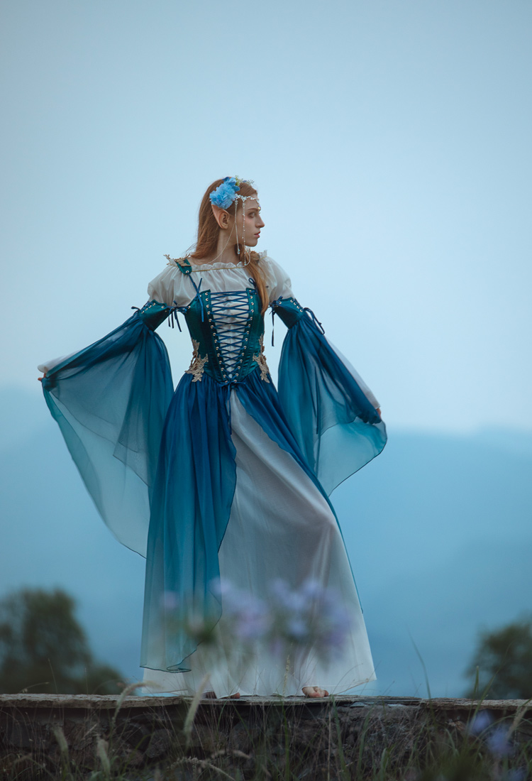 Medieval Renaissance Costume Elf Style Dress with Sleeves Cosplay Costume
