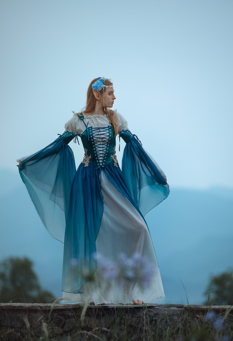 Medieval Renaissance Costume Elf Style Dress with Sleeves Cosplay Costume