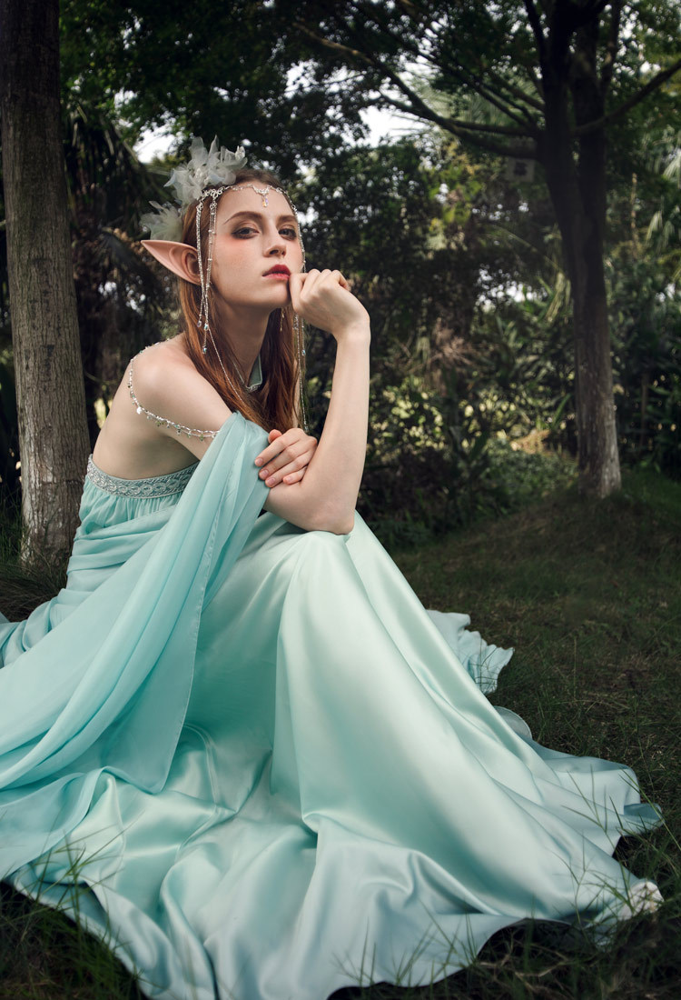 Medieval Renaissance Fairy Dress Vintage Elf Halter Neck Dress with Cape