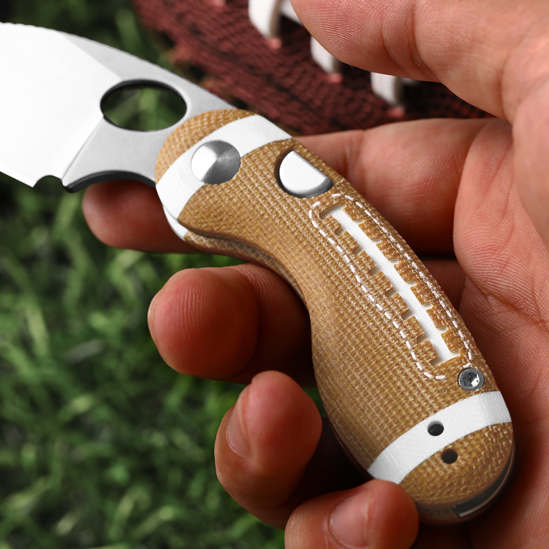 Microbe™ | Football | Kizer Button Liner Lock™| KizerV™ 2742A8