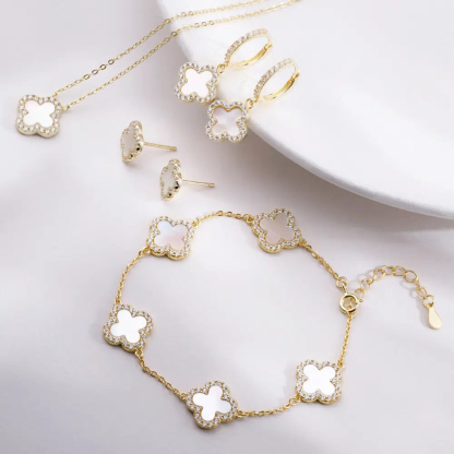 Klee 3-teiliges Set: Halskette, Armband und Creolen