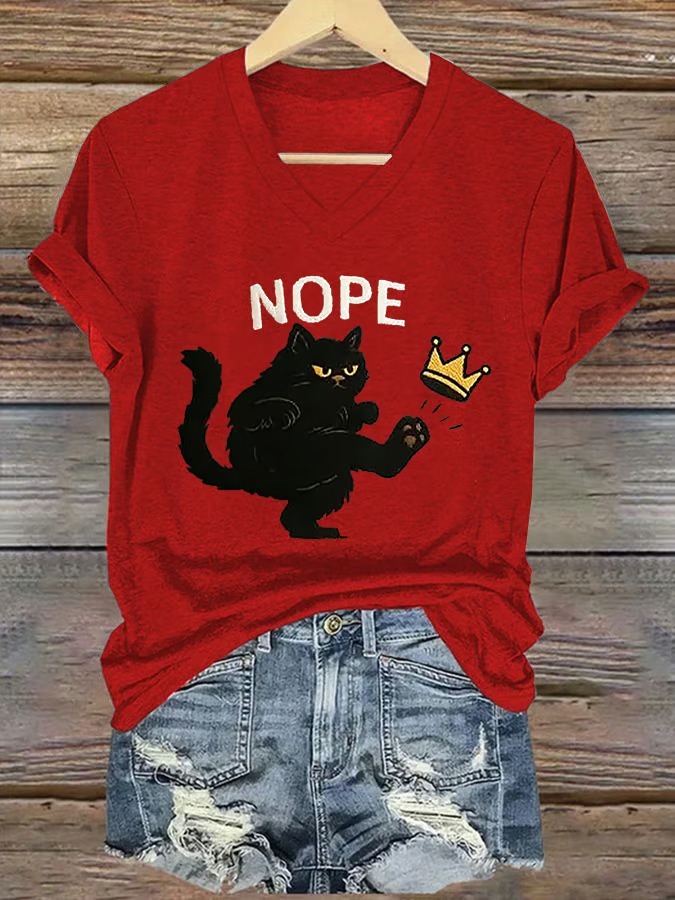 Women's V-Neck Retro No Kings In America Cat Crown Graphic Tee