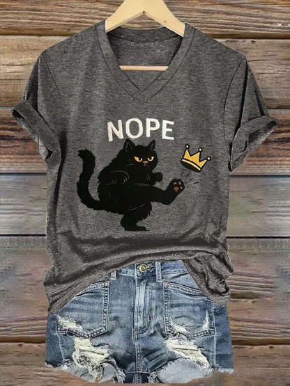 Women's V-Neck Retro No Kings In America Cat Crown Graphic Tee