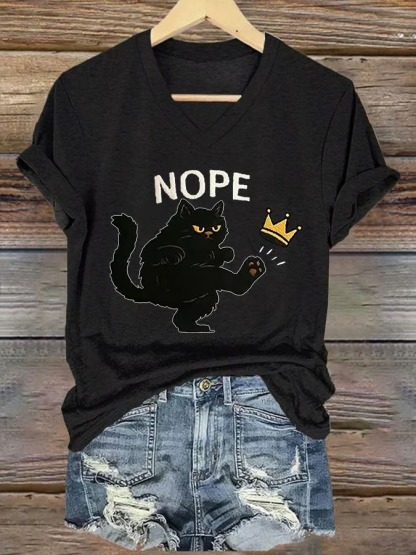 Women's V-Neck Retro No Kings In America Cat Crown Graphic Tee
