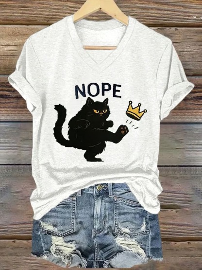 Women's V-Neck Retro No Kings In America Cat Crown Graphic Tee