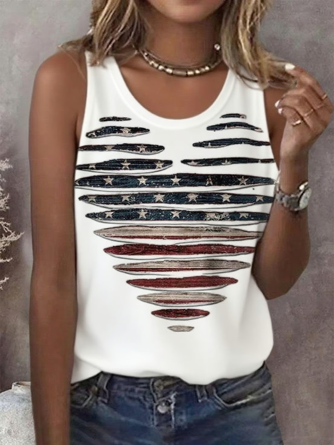 Women's Love Flag Printed Sleeveless 4th Of July Graphic Tee