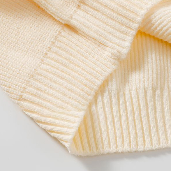 Men's short solid color V-neck knitted sweater