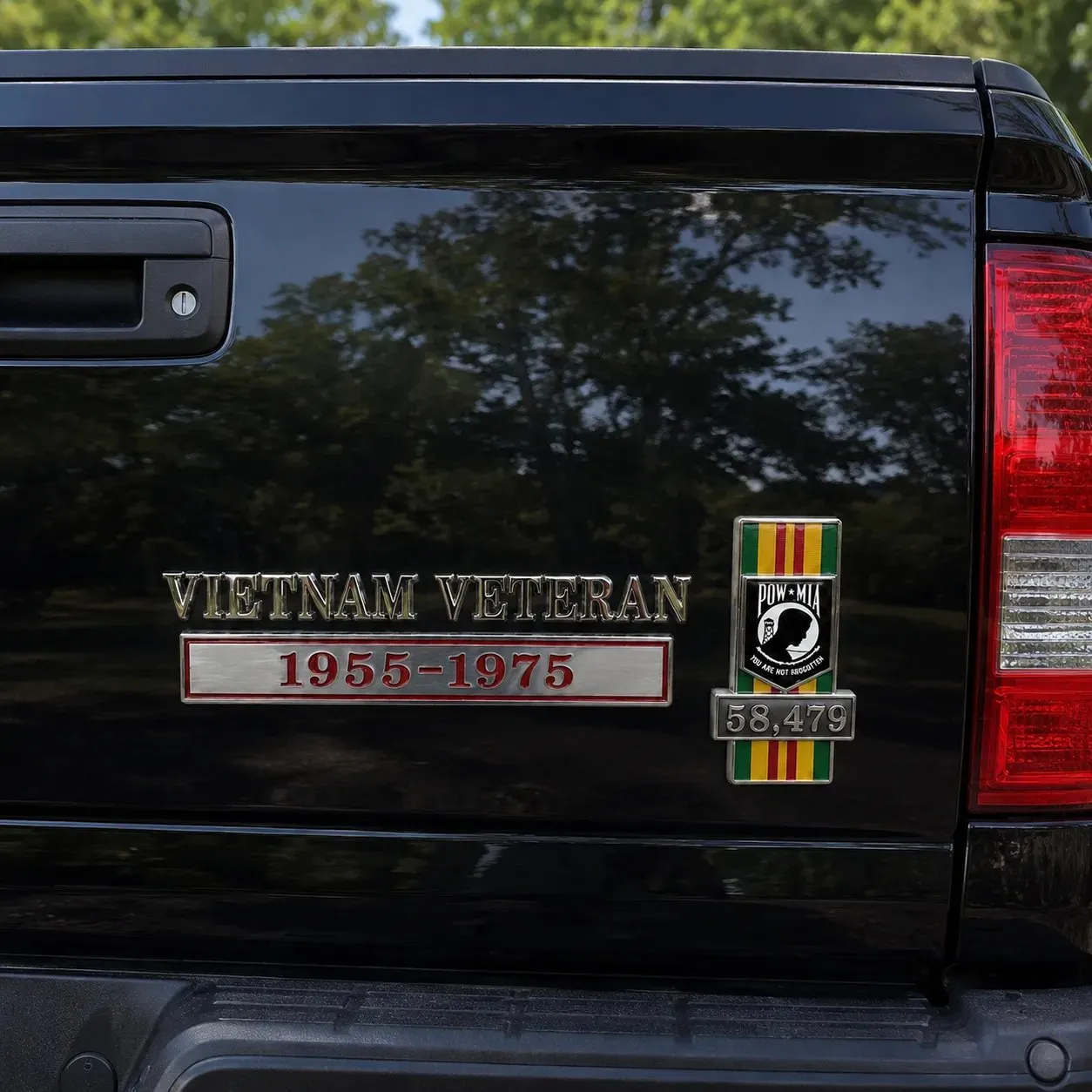 ⚡50K+ SOLD!🔥Vietnam Veteran 1955–1975 Memorial Car Emblem Metal Badge