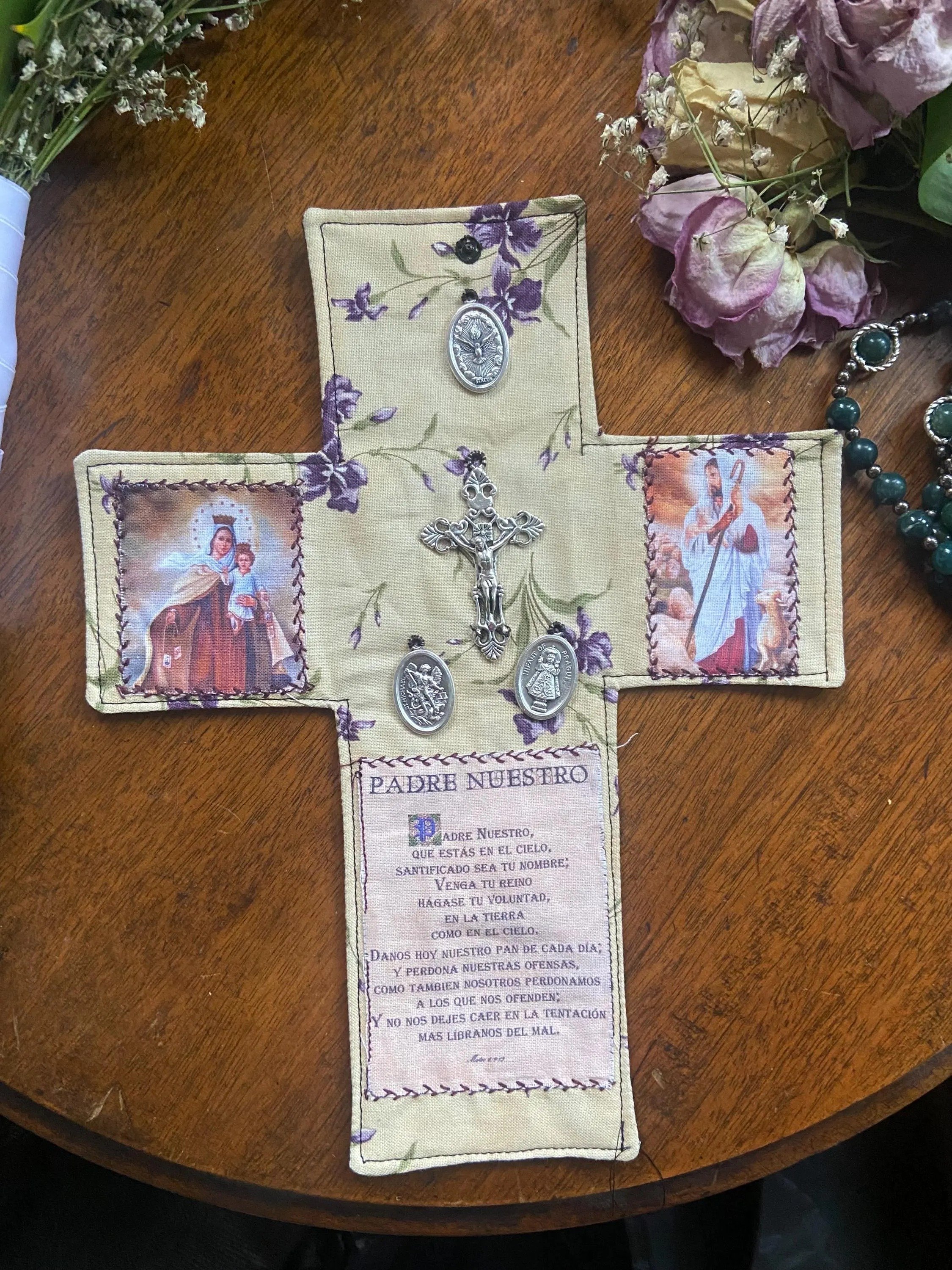 🔥Flash Sale 60% OFF✝️Handmade Portable Catholic Altar for Daily Prayer & Devotion|🎁Christian Catholic Gifts