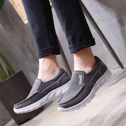 MEN'S WIDE-FIT COMFORTABLE ARCH SUPPORT SNEAKERS