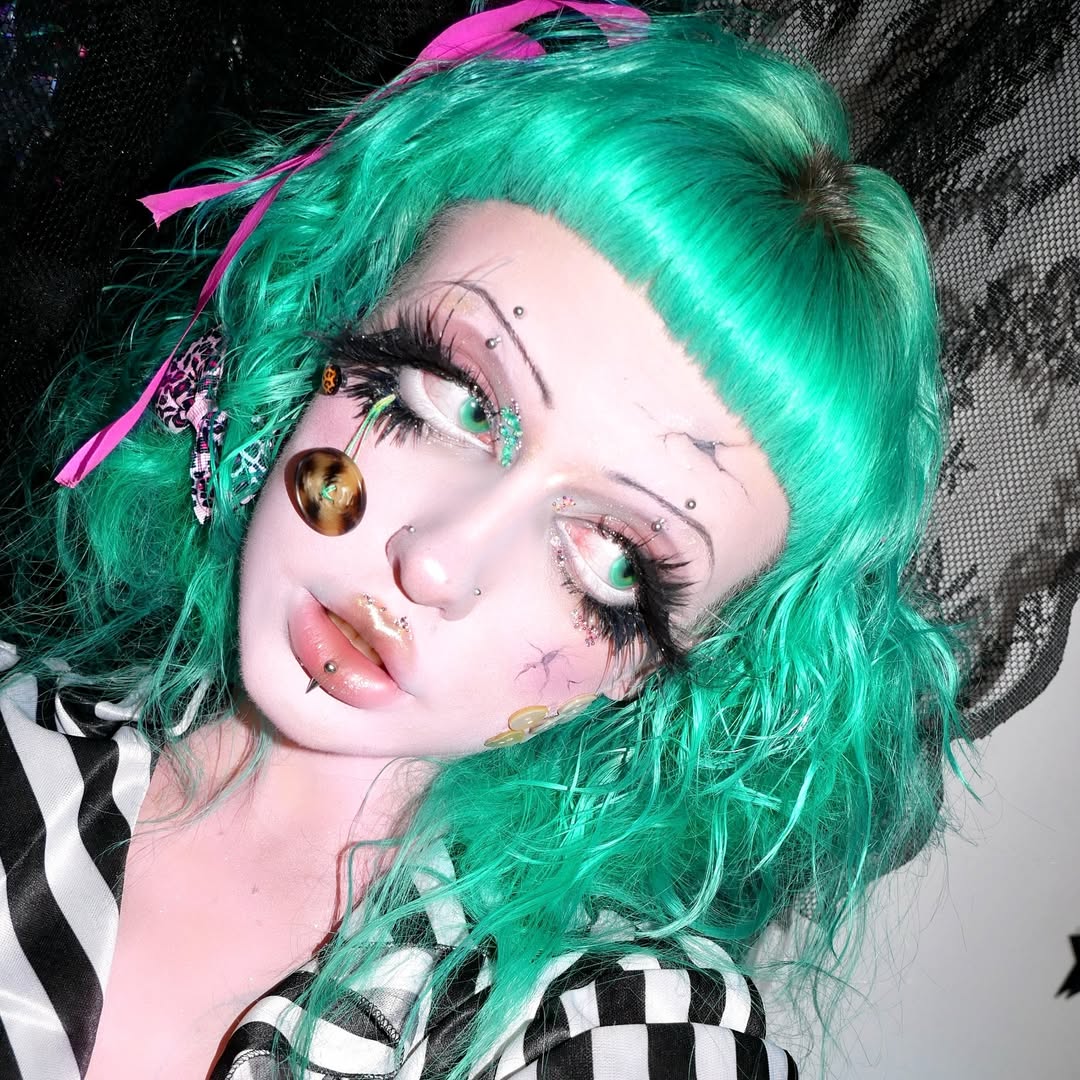 Akiwaii Glowline Green [Yearly]