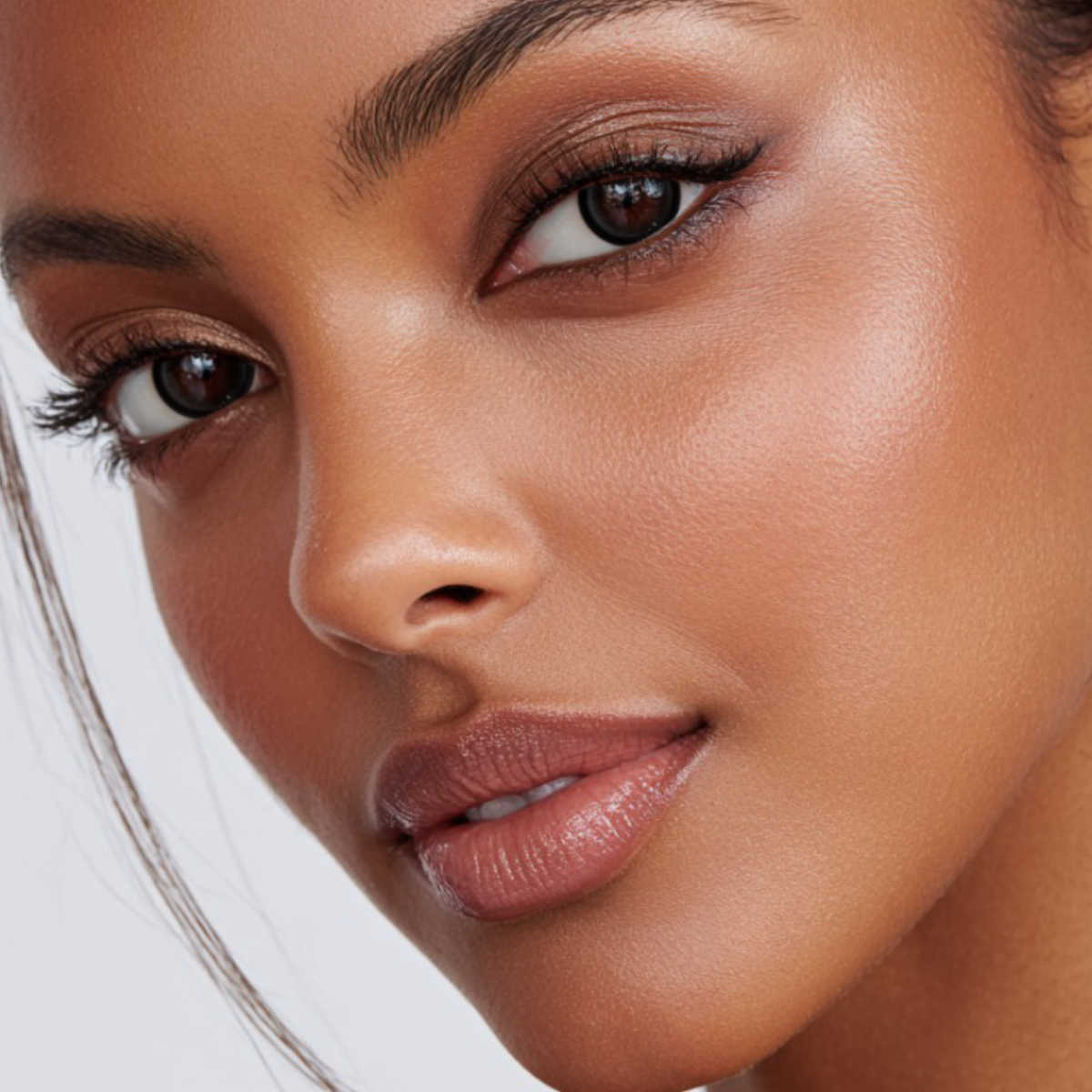 Akiwaii Prismora Black [Yearly]