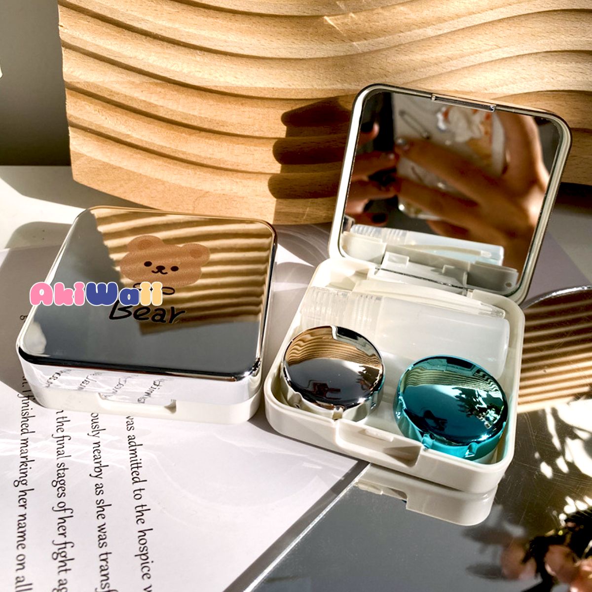 Akiwaii Aurora Pulse Lens Case
