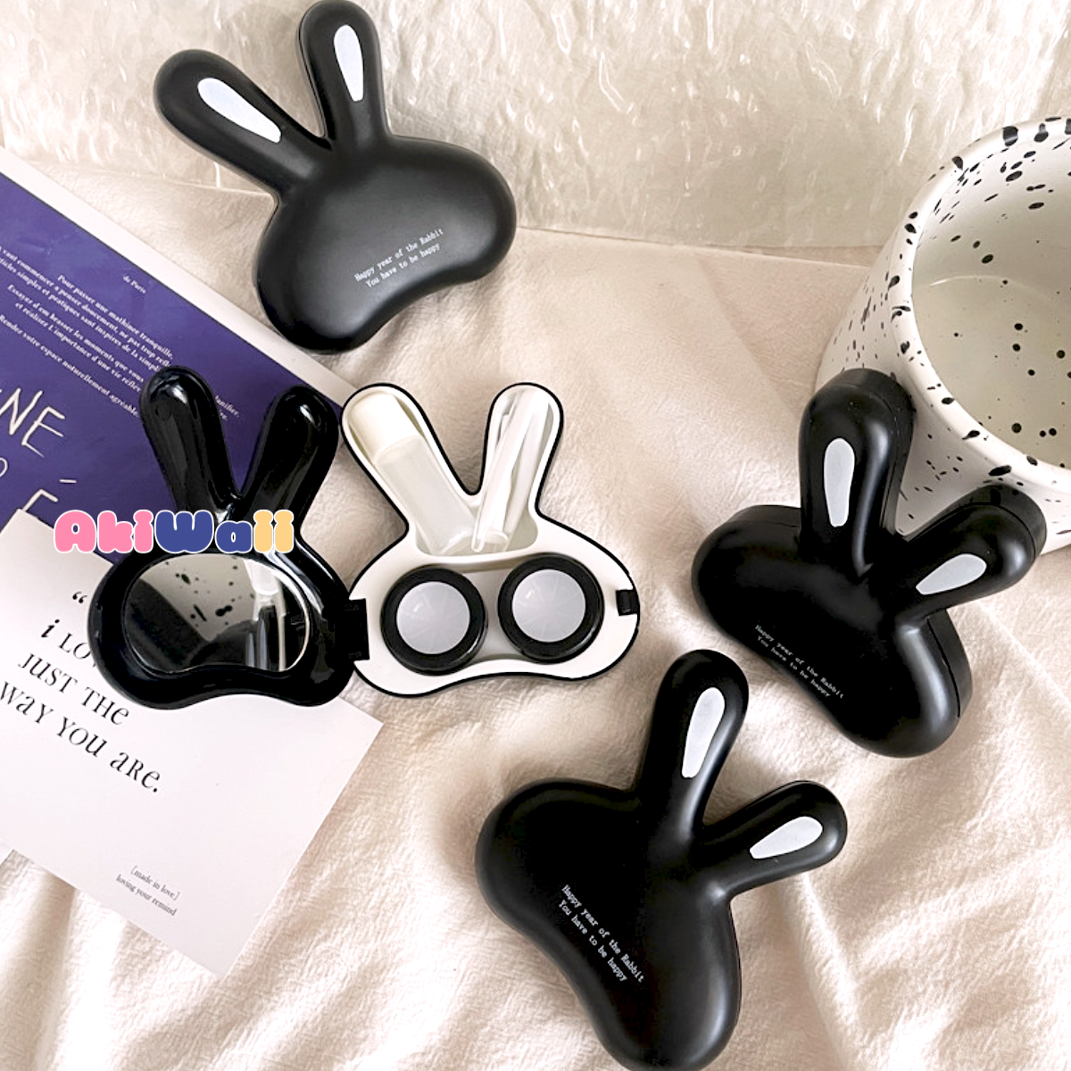 Akiwaii Velura Lens Case