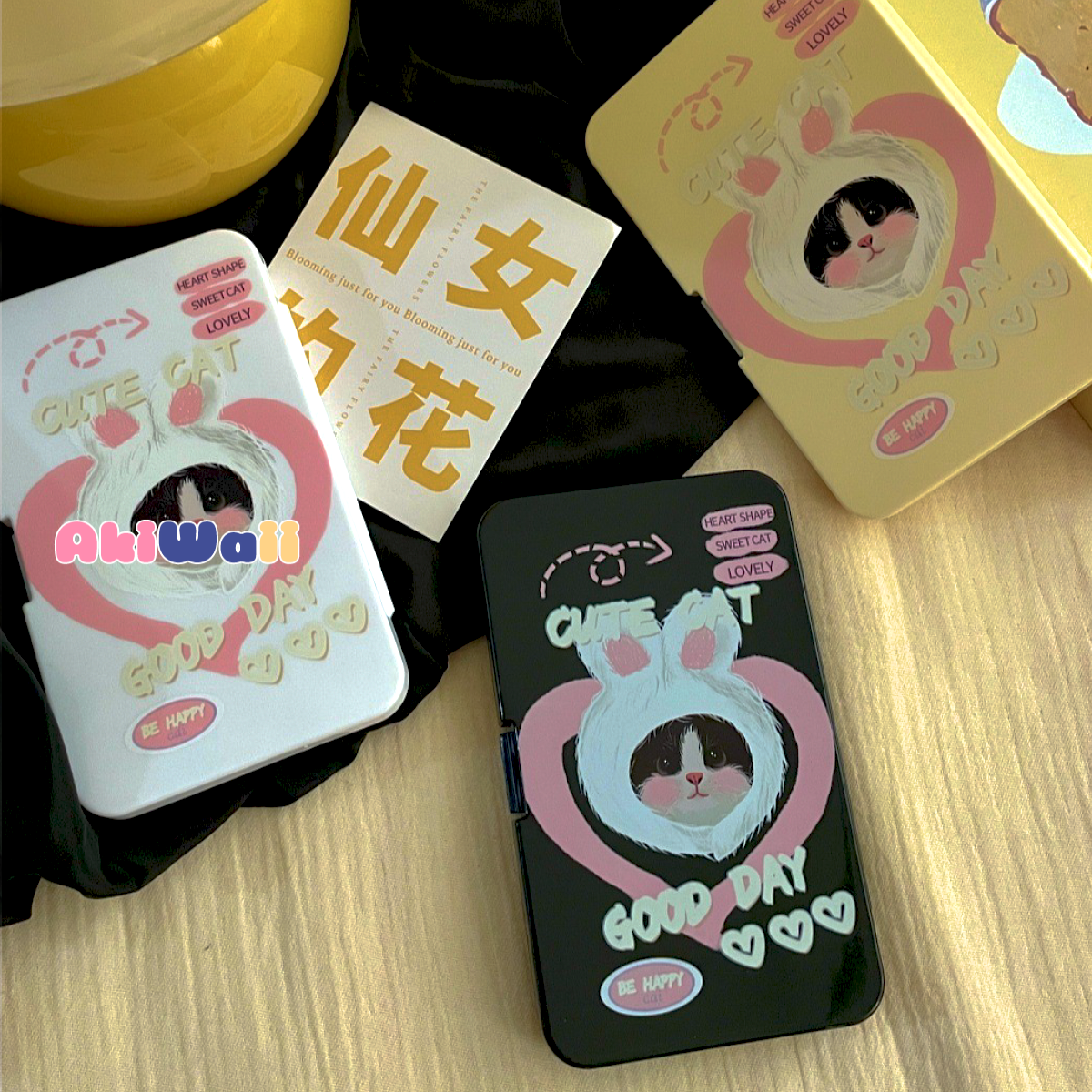 Akiwaii Mystique Lens Case