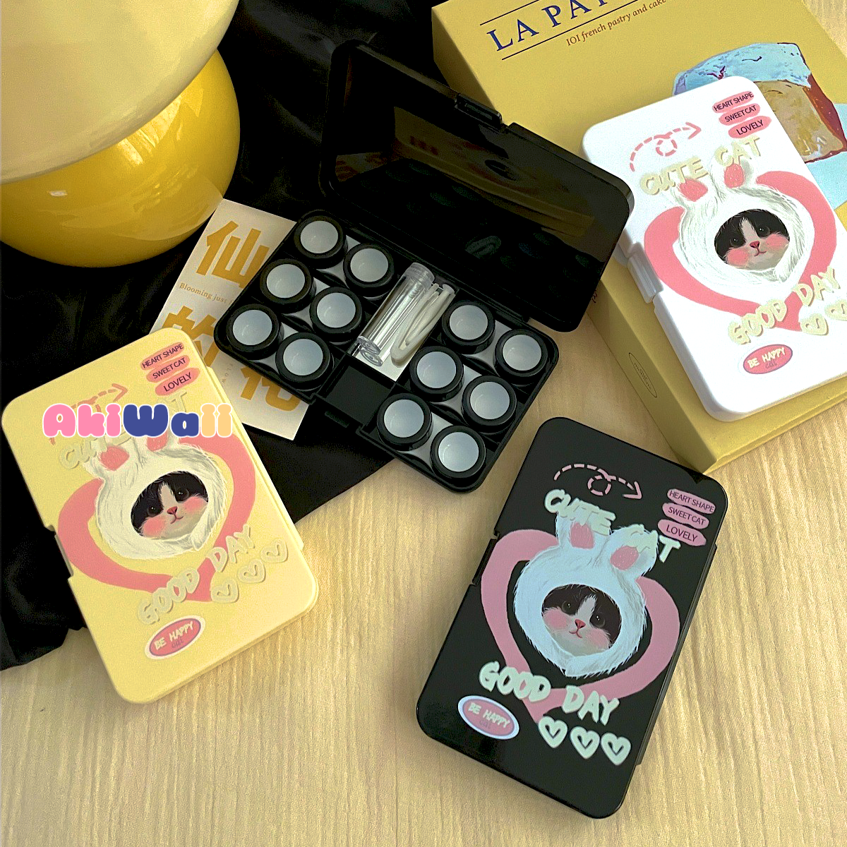 Akiwaii Mystique Lens Case