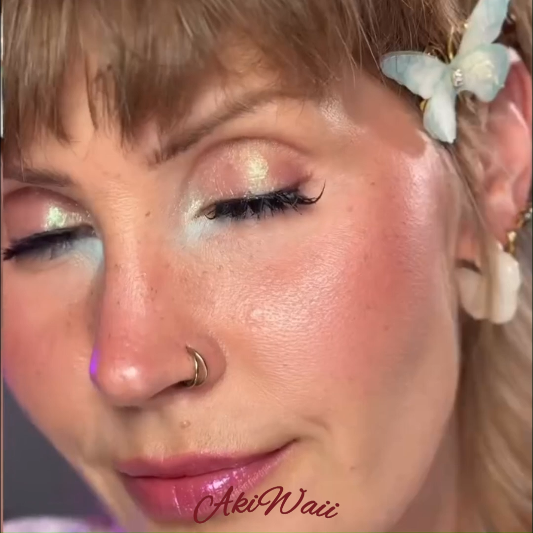 Akiwaii Vayence Red [Yearly]