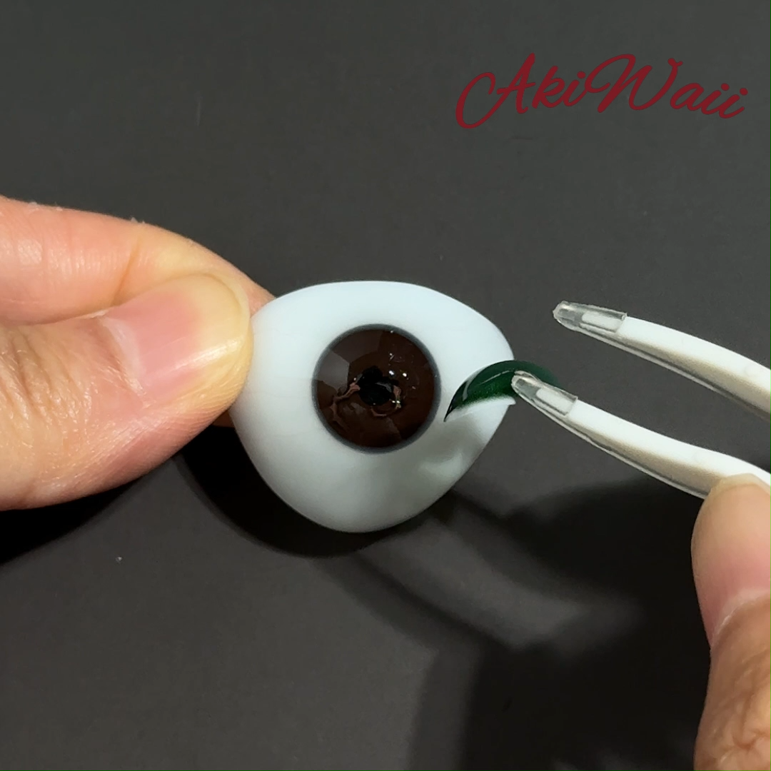 Akiwaii Velvet Gleam Green [6-Month Wear]