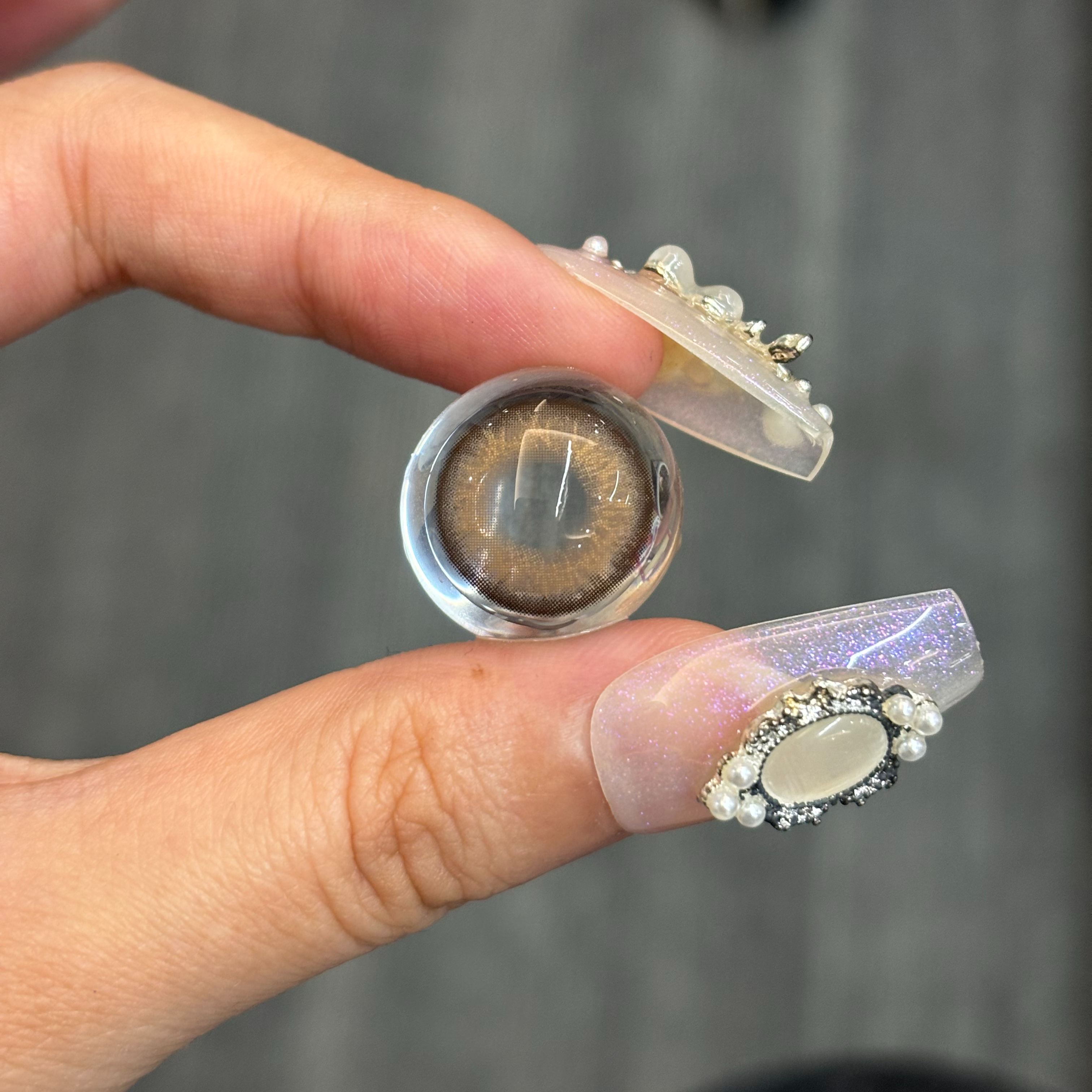 Akiwaii Opalyn Brown [Yearly]