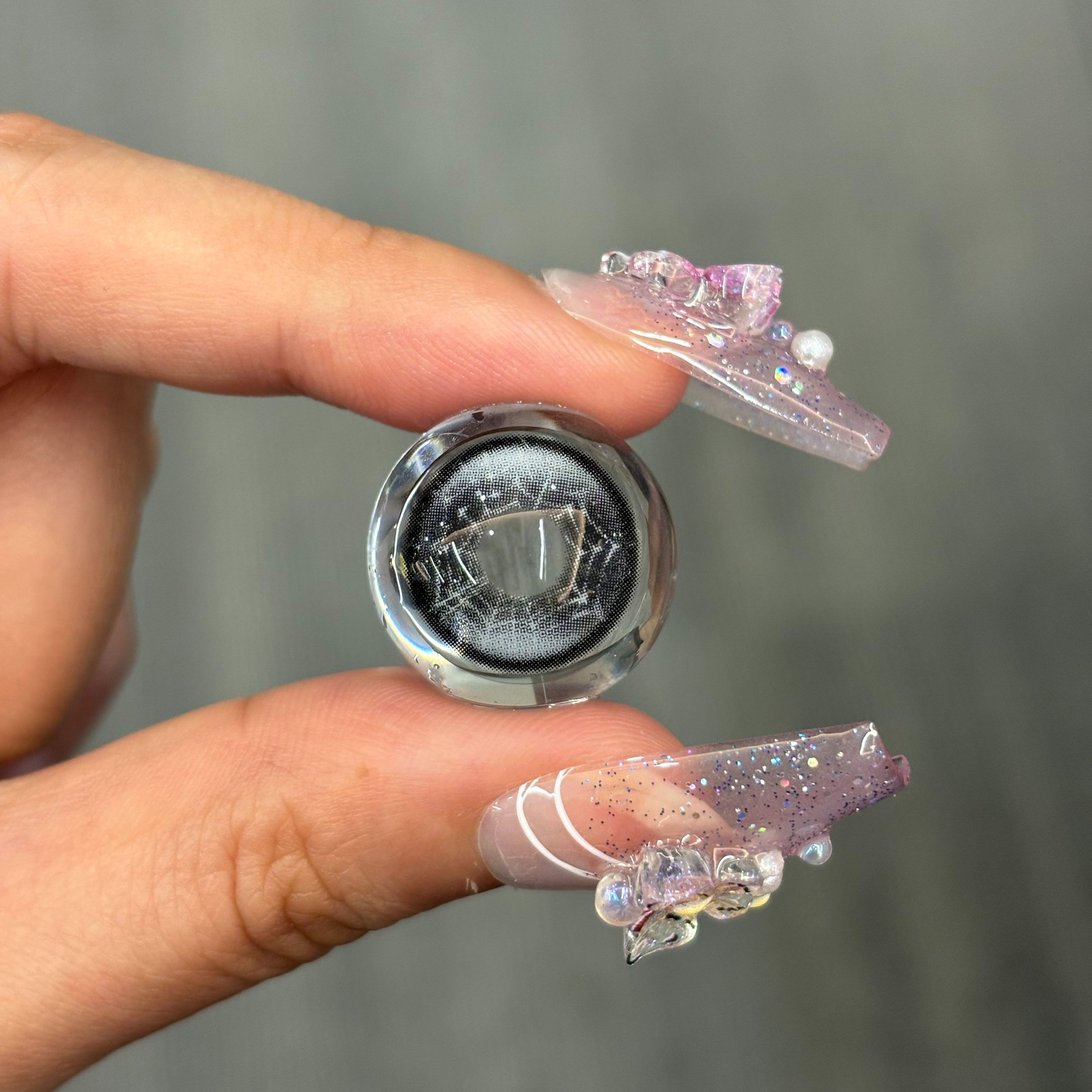 Akiwaii Holo Tint Black [6-month-wear]