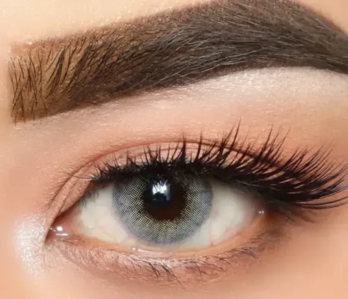 akiwaii grey contact lens