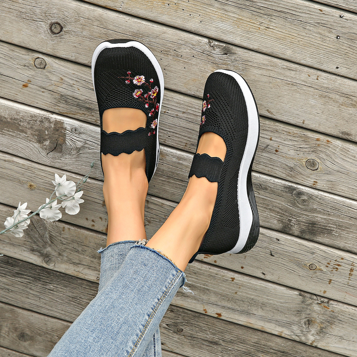 🔥Last Day Promotion 70% OFF🔥- Women's comfortable breathable floral knitted sneakers