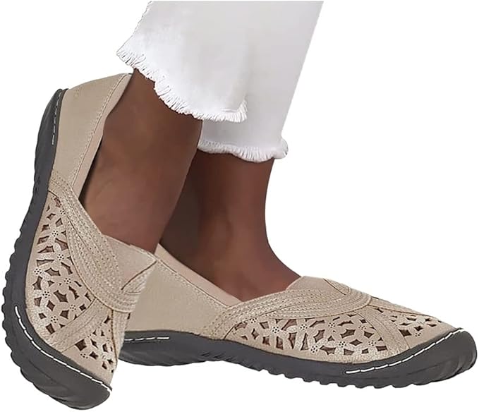 Hole Embroidered Toe Cap Casual Women's Shoes