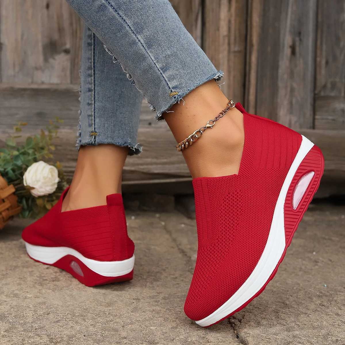 Women’s Orthopedic Comfy Sneakers